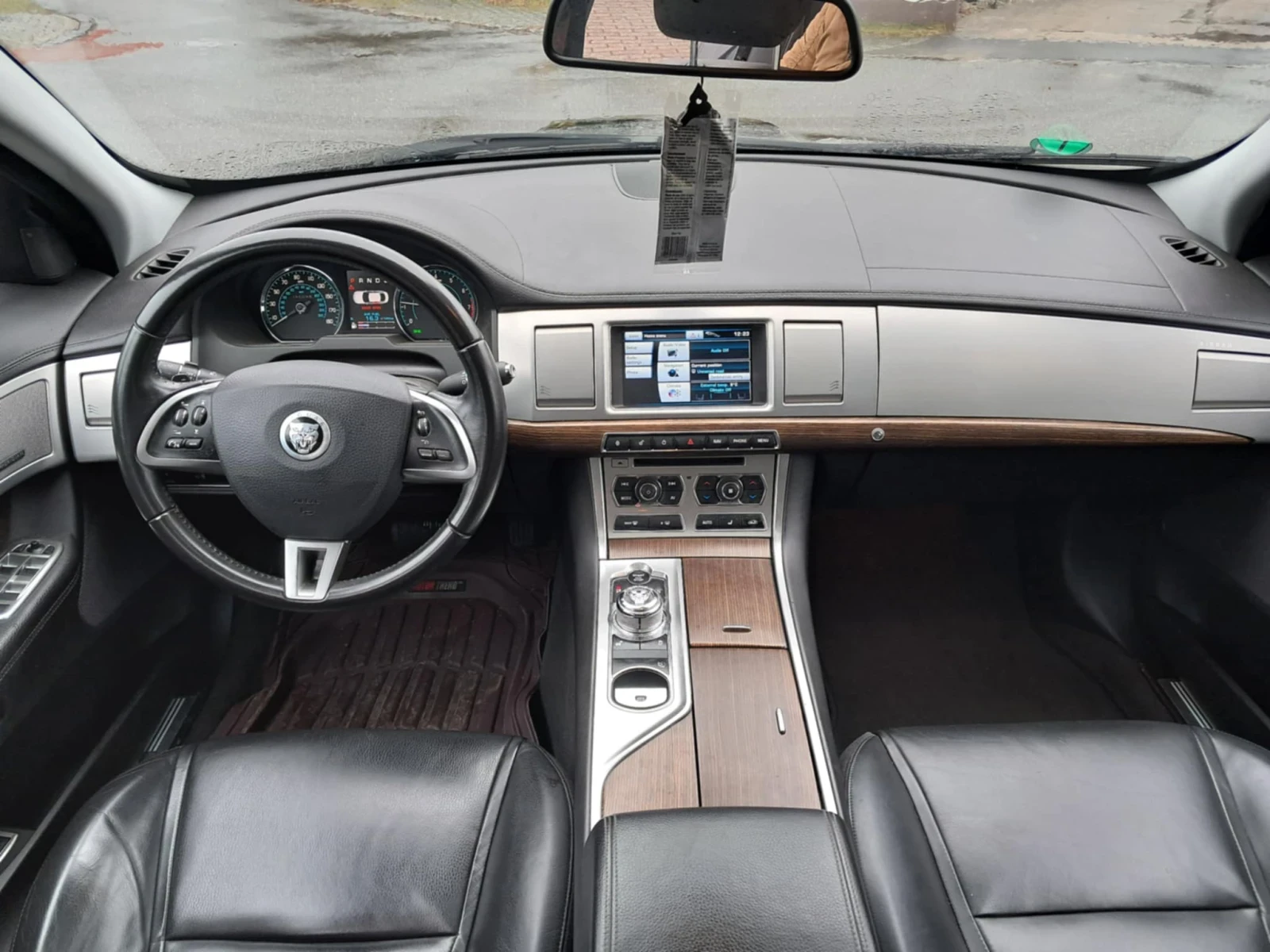 Jaguar Xf  - изображение 8