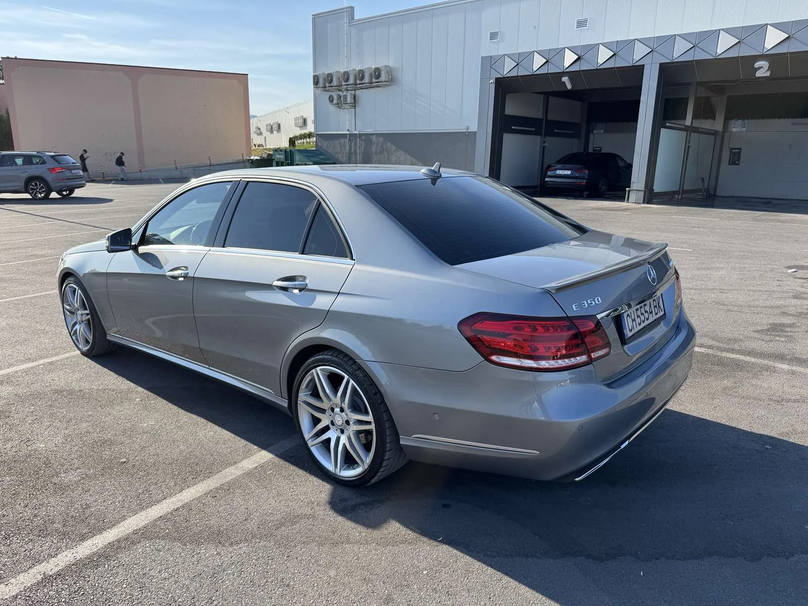 Mercedes-Benz E 350 DISTRONIK+ /KEY LESS/360 CAM/BLIND SPOT - изображение 5