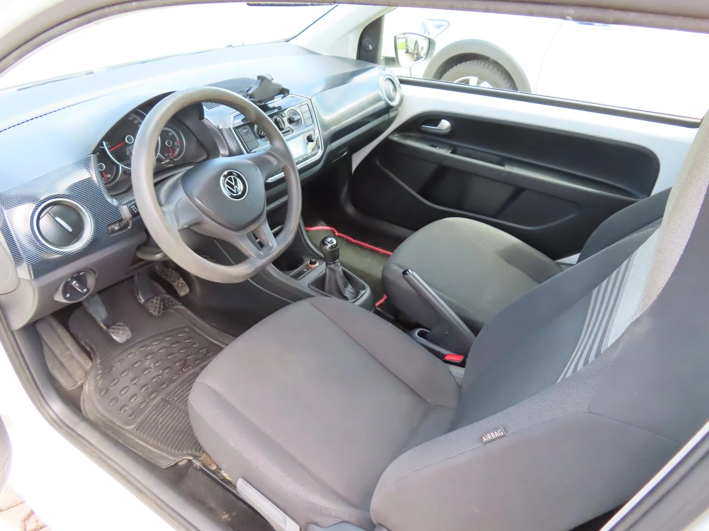 VW Up VW move up! 1.0 EcoFuel BMT - изображение 4