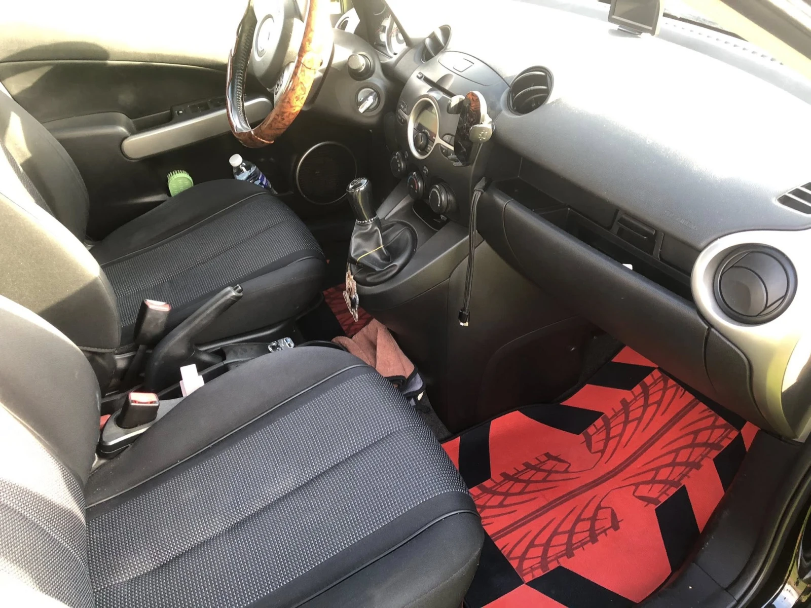 Mazda 2  - изображение 5