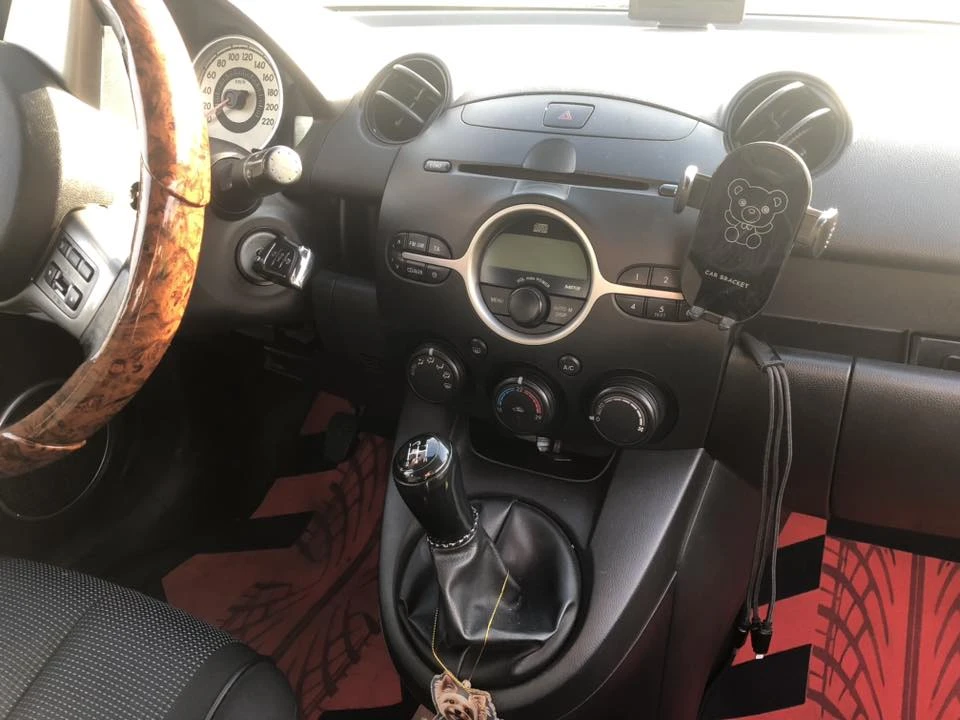 Mazda 2  - изображение 4