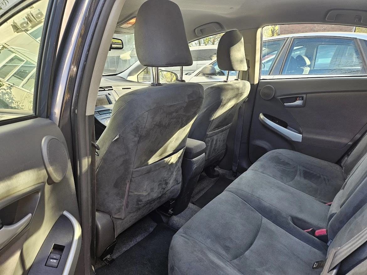 Toyota Prius 1.8L Hybrid - изображение 9