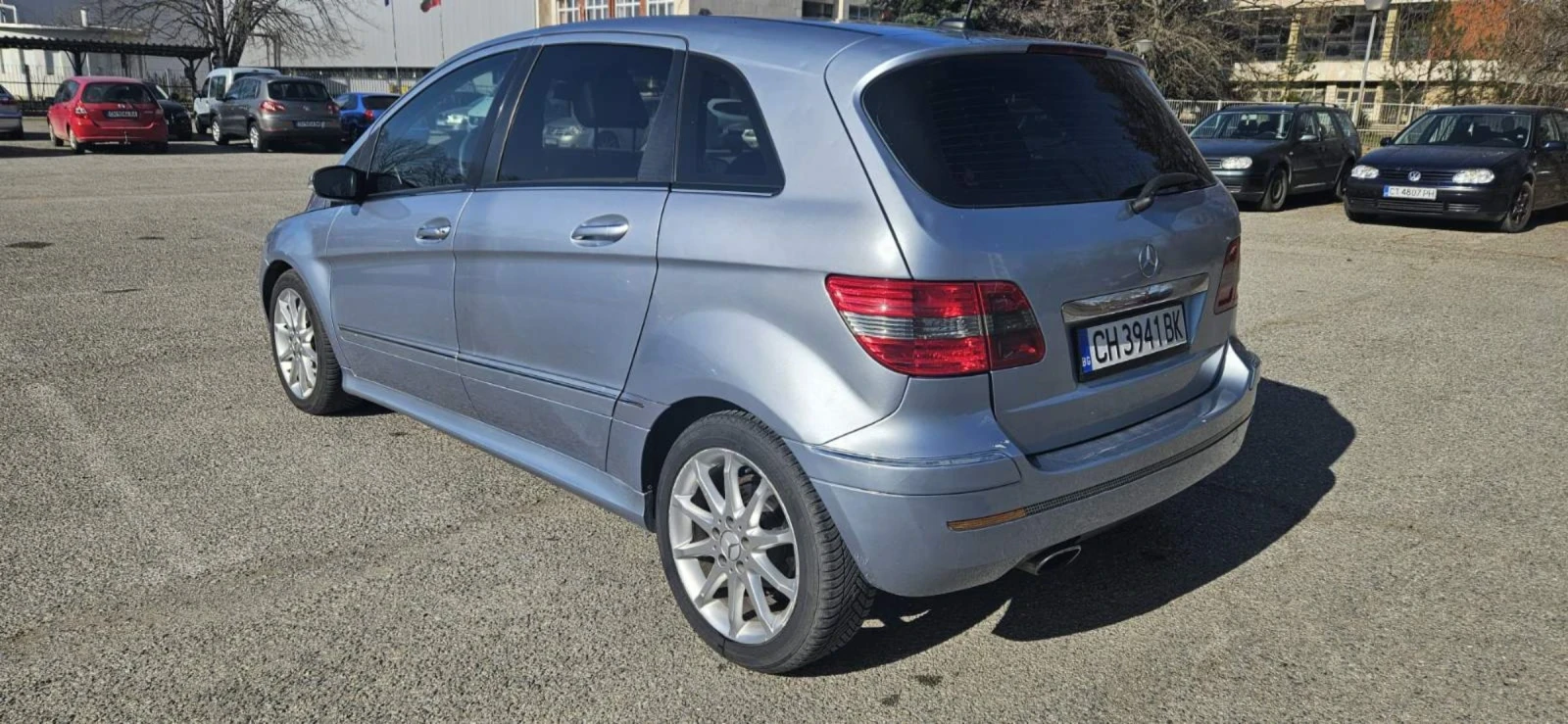 Mercedes-Benz B 180, снимка 2 - Автомобили и джипове - 53863907