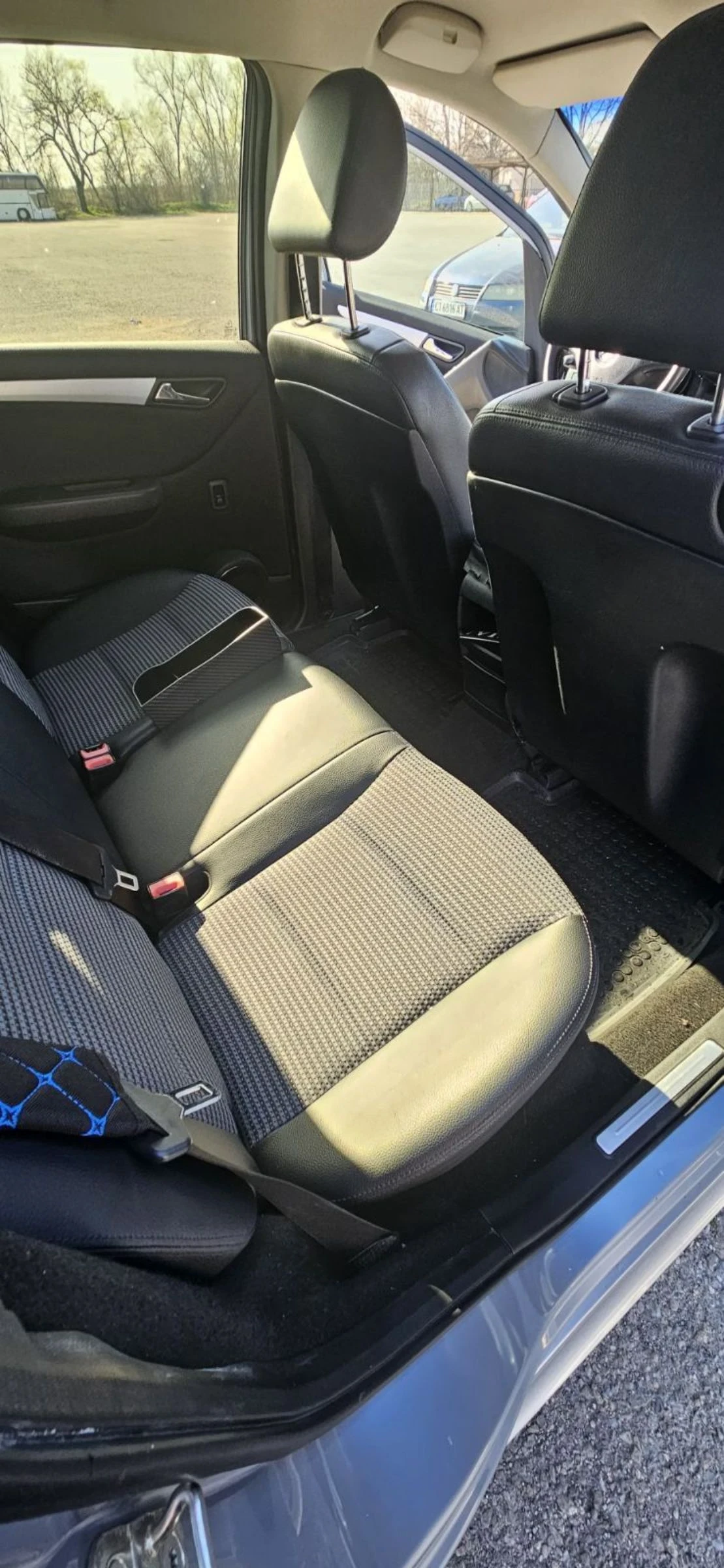 Mercedes-Benz B 180, снимка 11 - Автомобили и джипове - 53863907