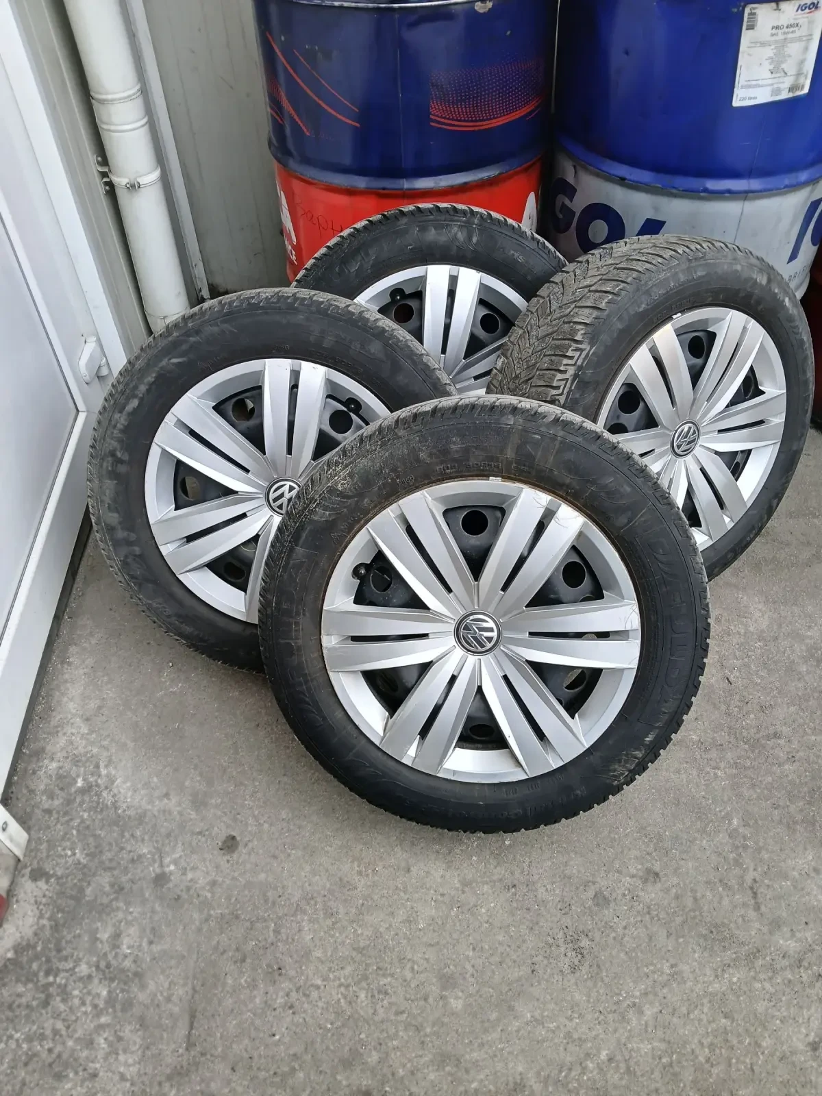 VW Touran, снимка 15 - Автомобили и джипове - 53977380