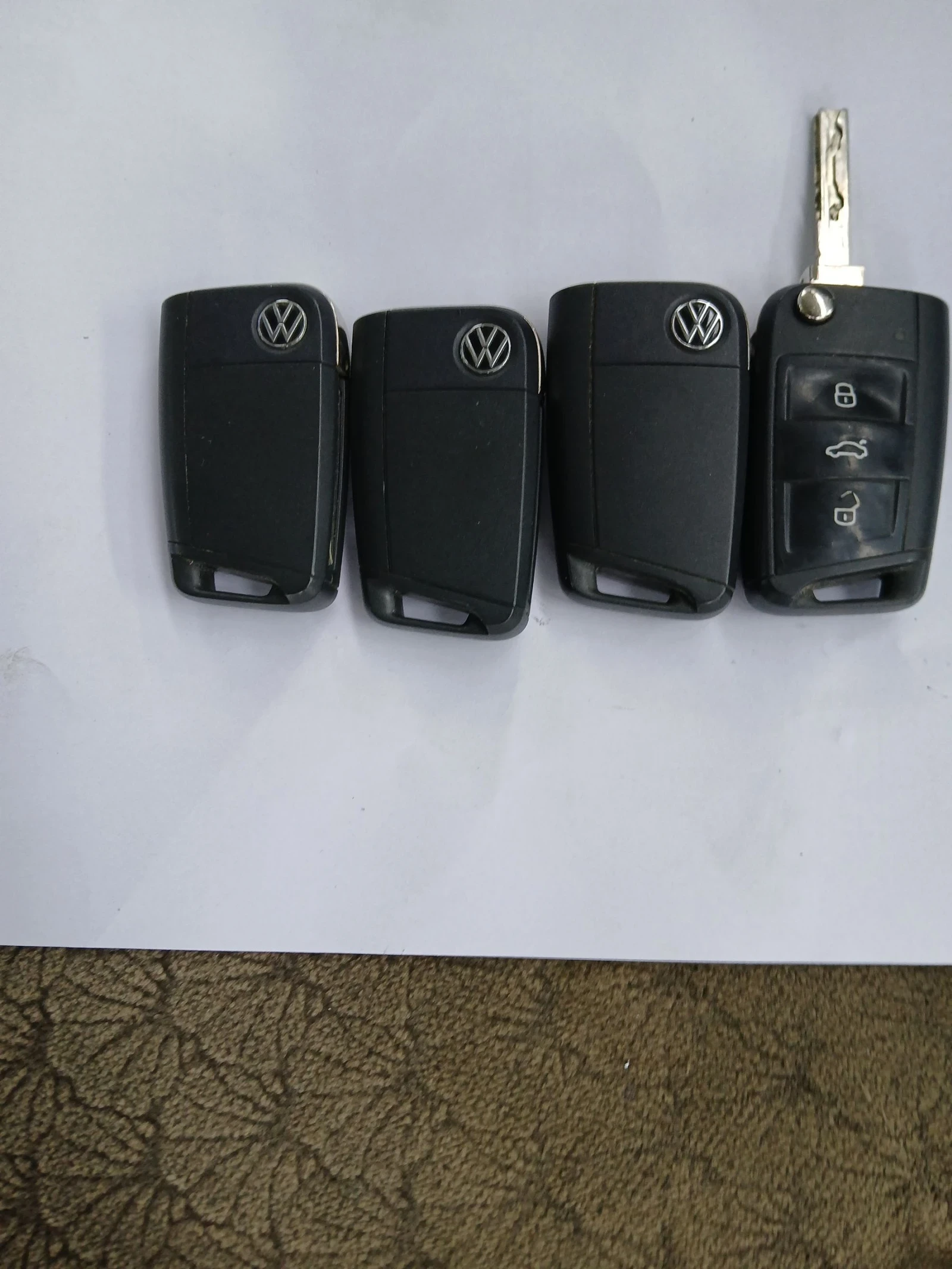 VW Touran, снимка 14 - Автомобили и джипове - 53977380