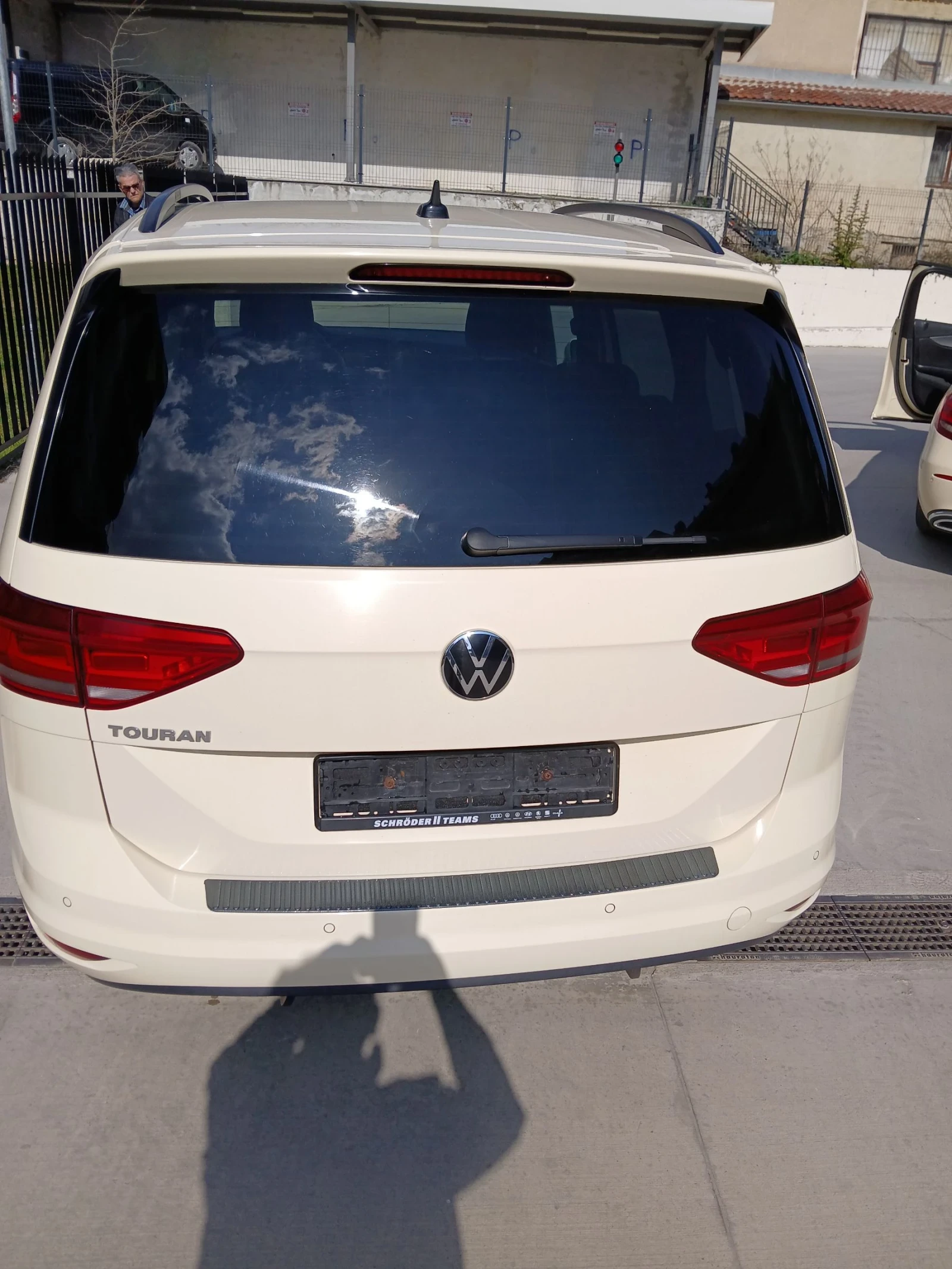 VW Touran, снимка 6 - Автомобили и джипове - 53977380