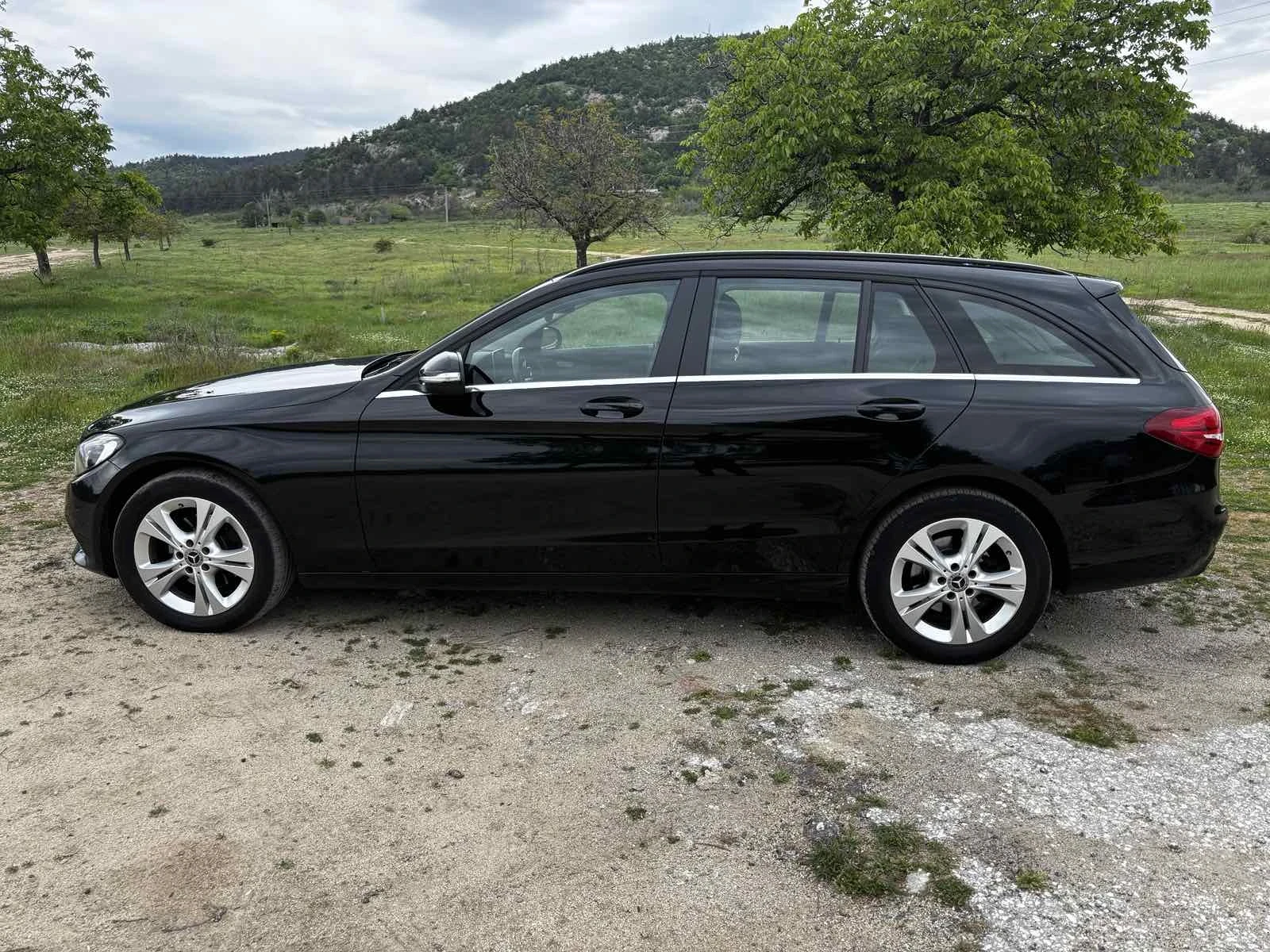 Mercedes-Benz C 220, снимка 7 - Автомобили и джипове - 54479729