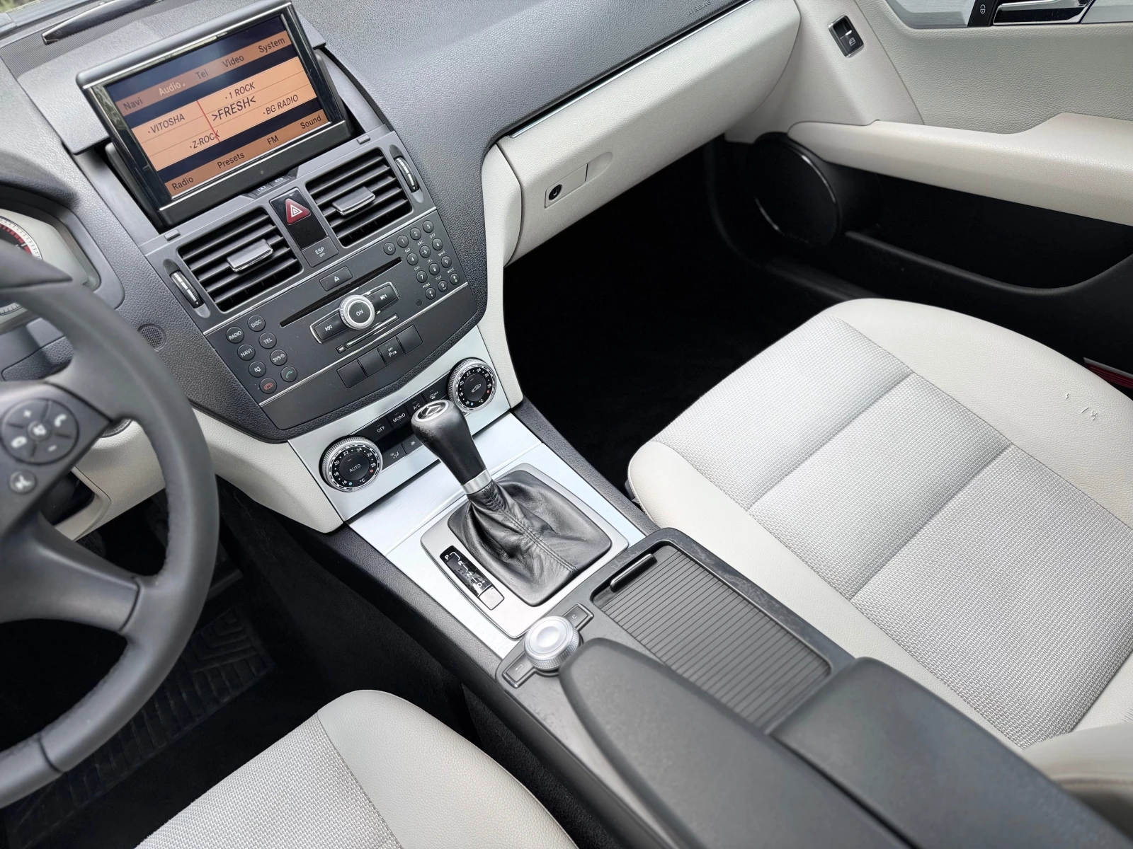 Mercedes-Benz C 220 Avantgarde (OM646), снимка 12 - Автомобили и джипове - 54544147