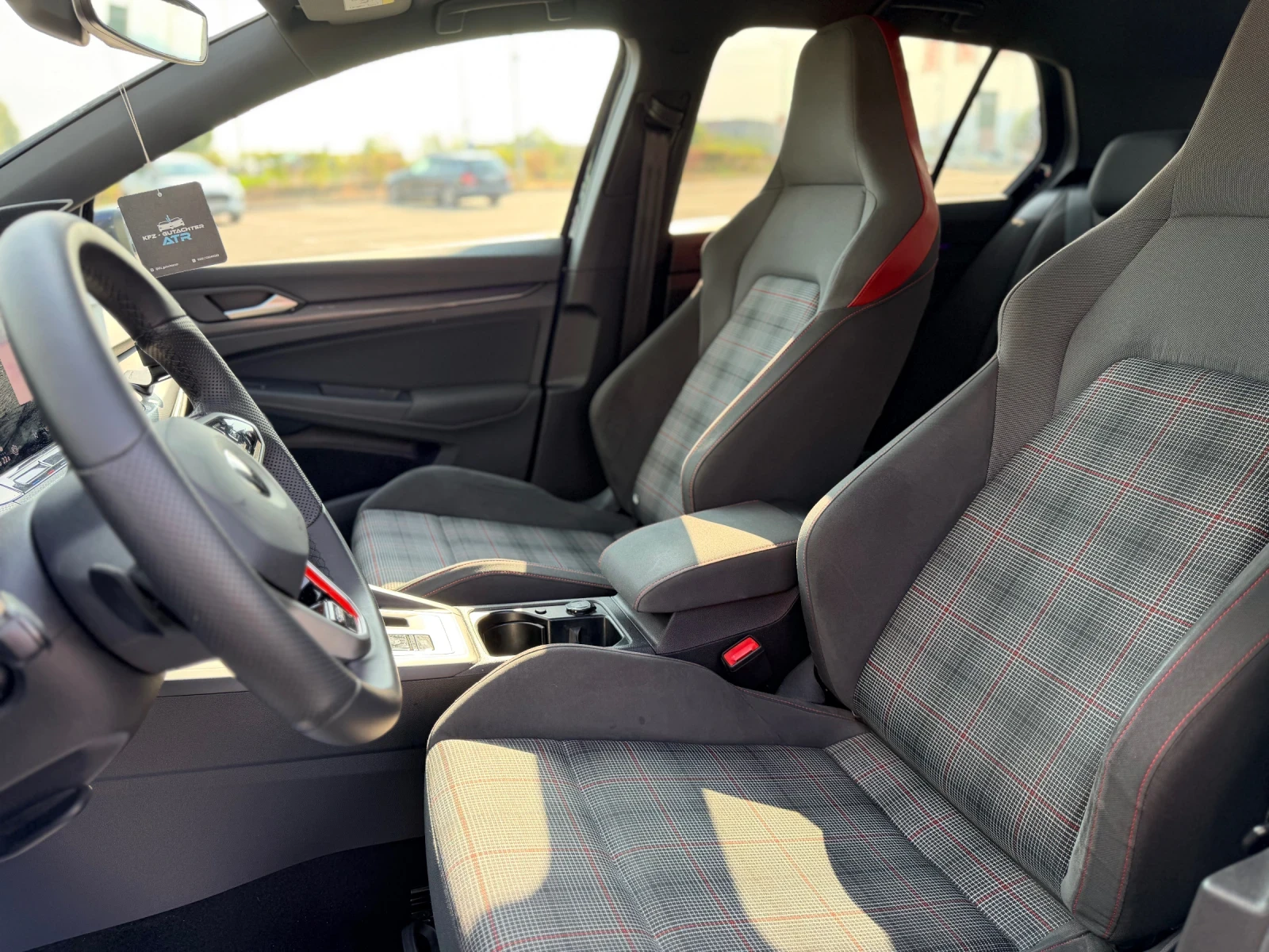 VW Golf 2.0GTI-Performance Лизинг през Уникредит, снимка 10 - Автомобили и джипове - 55433041