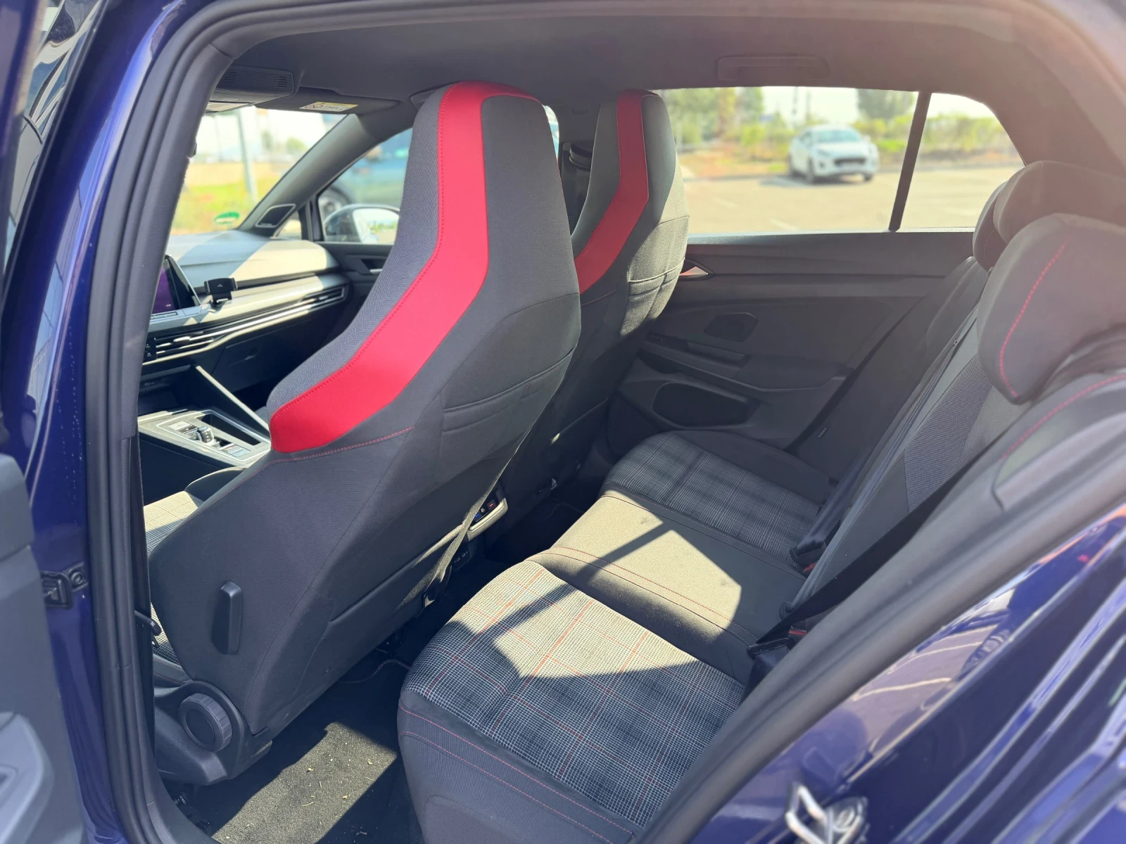 VW Golf 2.0GTI-Performance Лизинг през Уникредит, снимка 16 - Автомобили и джипове - 55433041