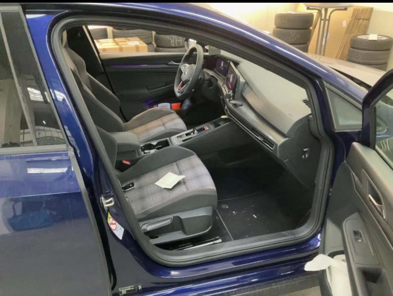 VW Golf 2.0GTI-Performance Лизинг през Уникредит, снимка 10 - Автомобили и джипове - 55433041