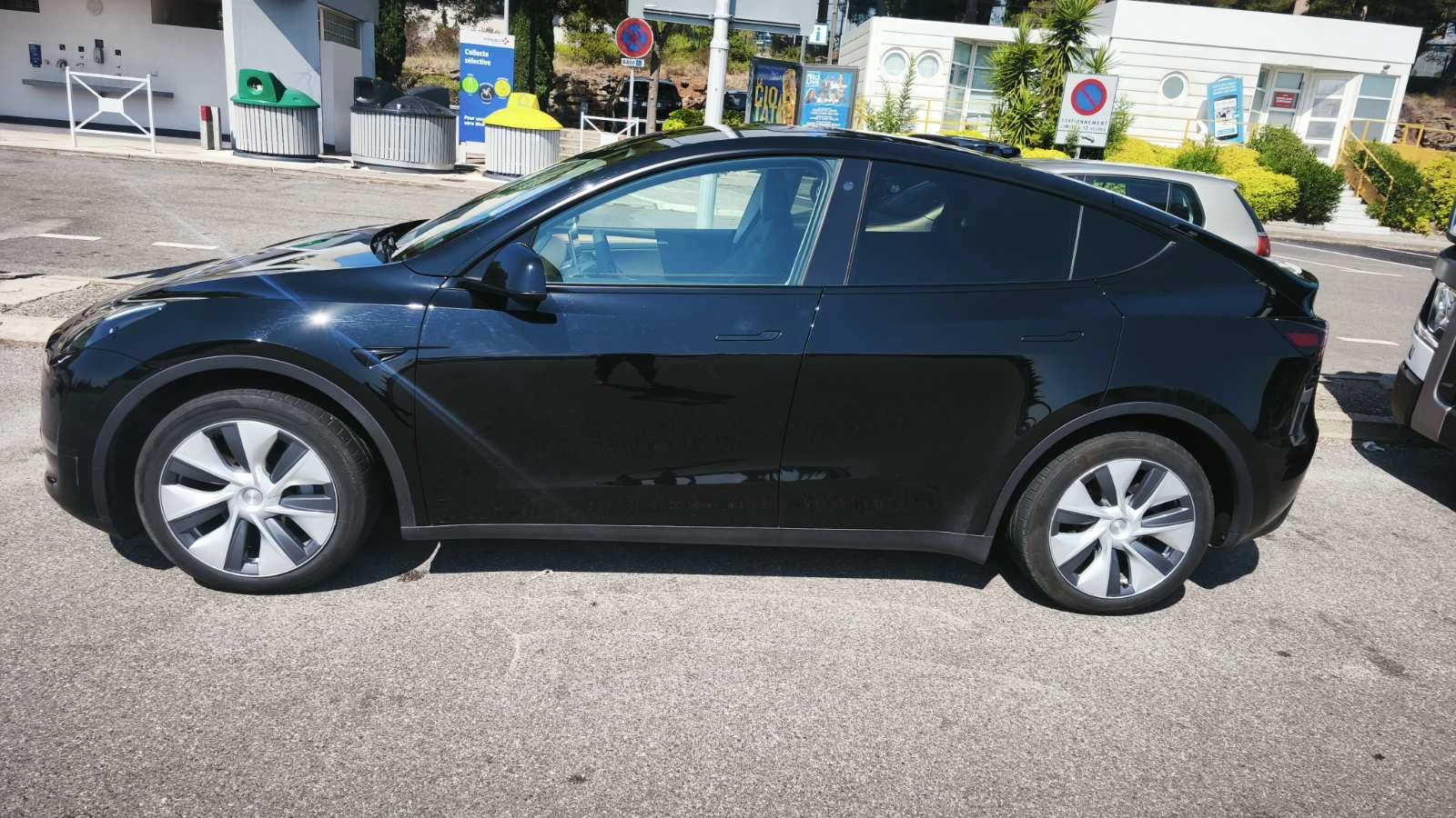 Tesla Model Y DUAL MOTOR LONG RANGE AWD 514КС, снимка 3 - Автомобили и джипове - 55484814