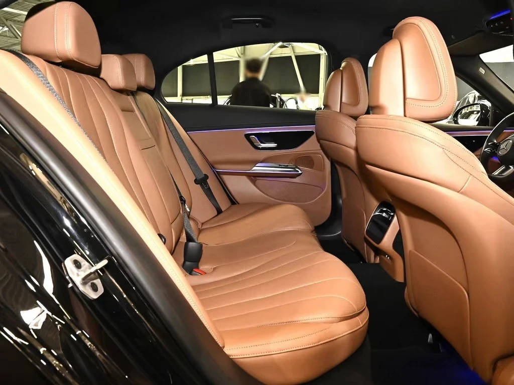 Mercedes-Benz E 200 4M AMG Sport Advanced Superscreen NIGHT, снимка 4 - Автомобили и джипове - 55795904
