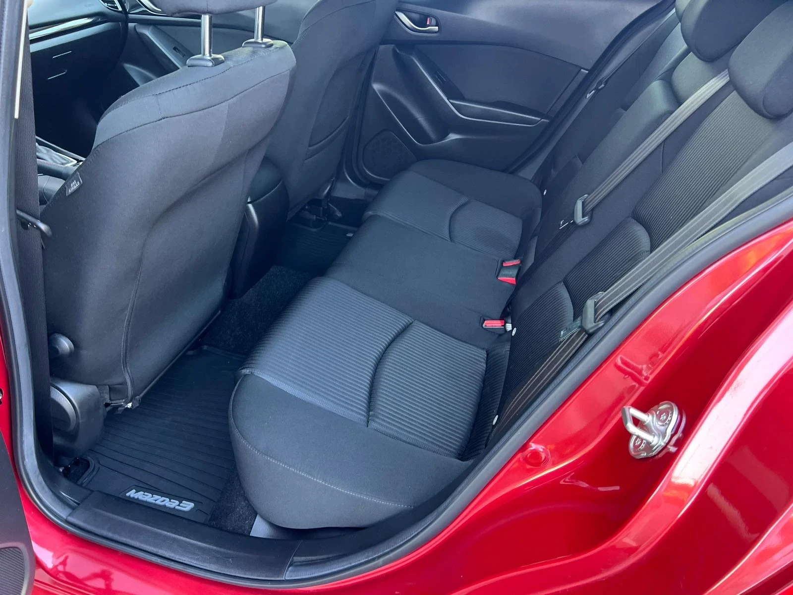 Mazda 3 1.5D SKY ACTIVE AUTOMATIK NAVI KEY LESS EVRO 6B , снимка 15 - Автомобили и джипове - 55826163