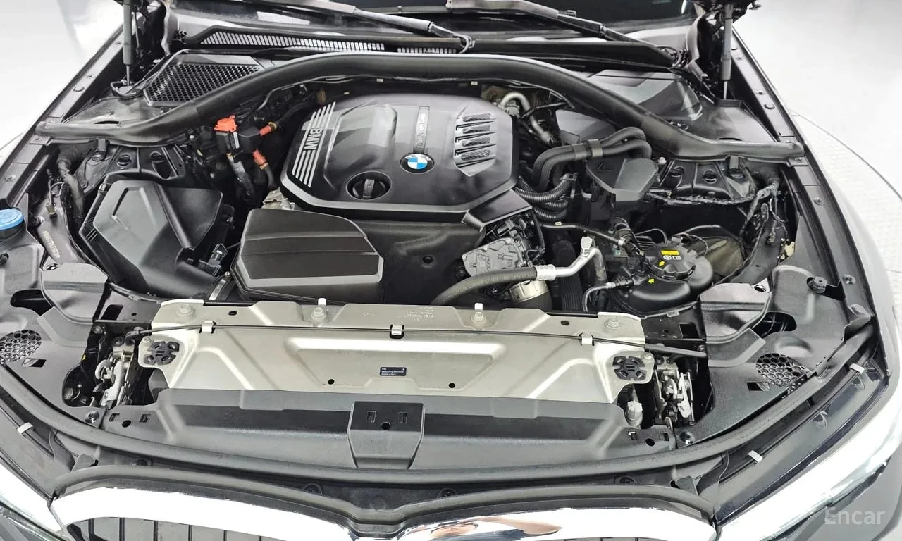 BMW 320 d xDrive M Sport | ДИСТРОНИК | 360 | HUD, снимка 6 - Автомобили и джипове - 55888776