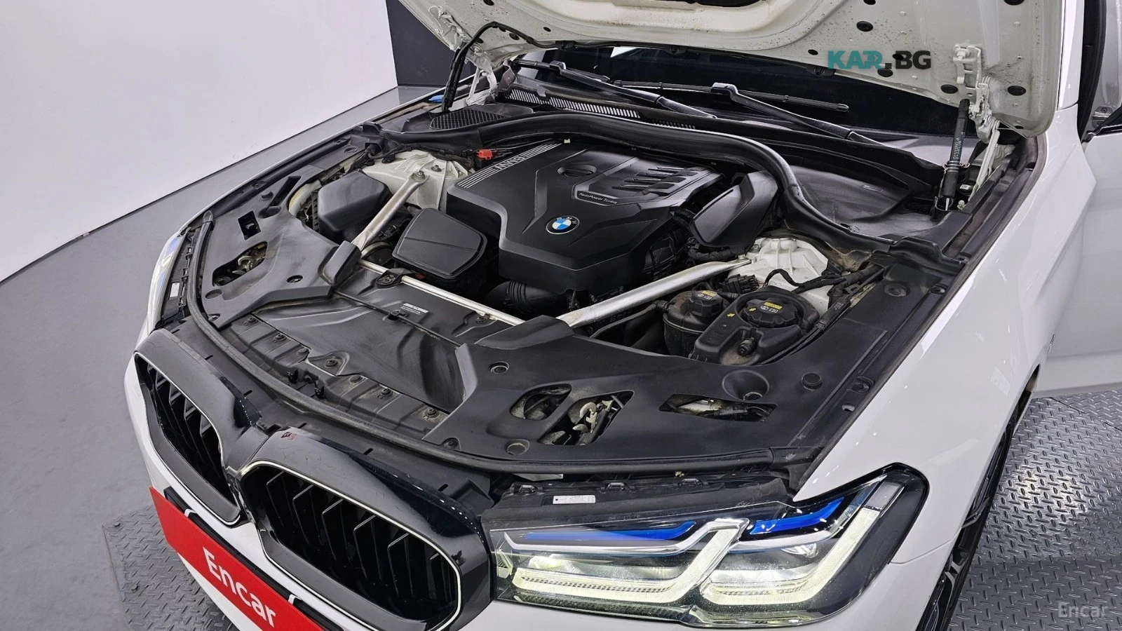 BMW 530 I/XDRIVE/M-SPORT/DRIVE-ASSISTS, снимка 17 - Автомобили и джипове - 55896941