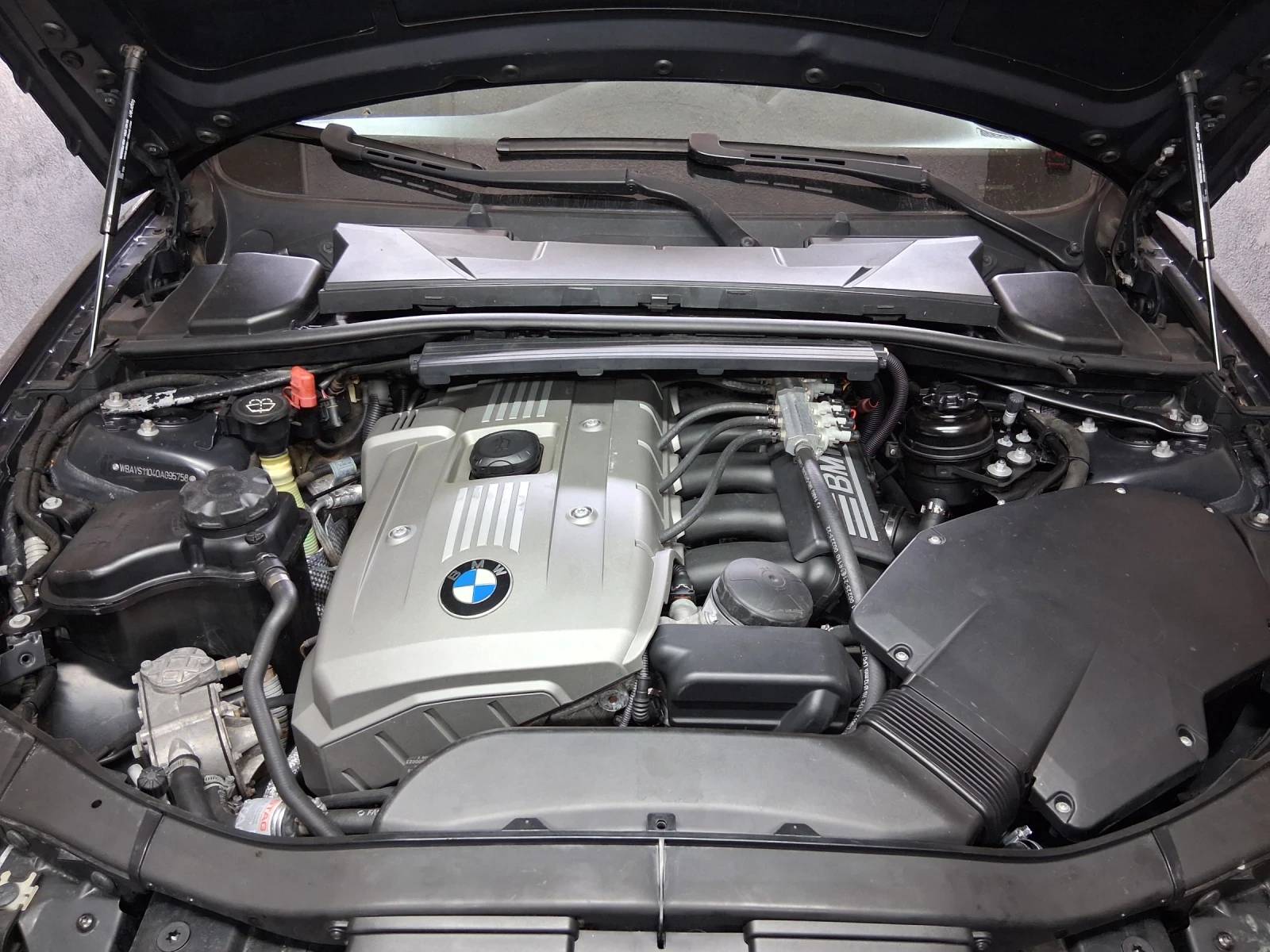 BMW 325 i, снимка 11 - Автомобили и джипове - 56145671