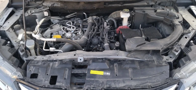 Nissan Qashqai, снимка 5 - Автомобили и джипове - 47914479