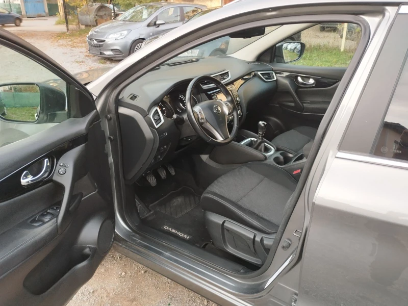 Nissan Qashqai 1.6 dci, снимка 11 - Автомобили и джипове - 47519164