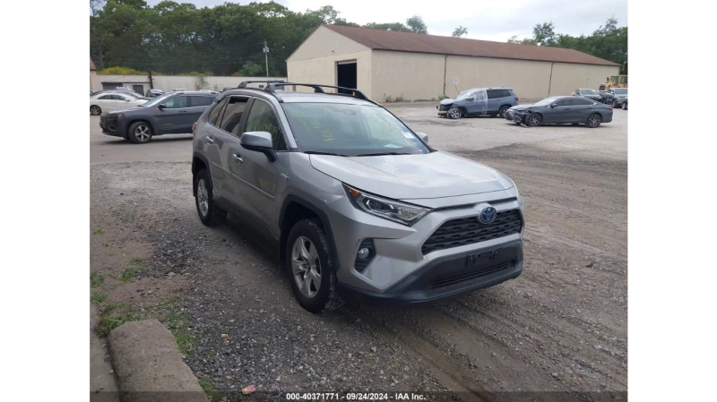 Toyota Rav4 HYBRID XLE, снимка 1 - Автомобили и джипове - 47994614