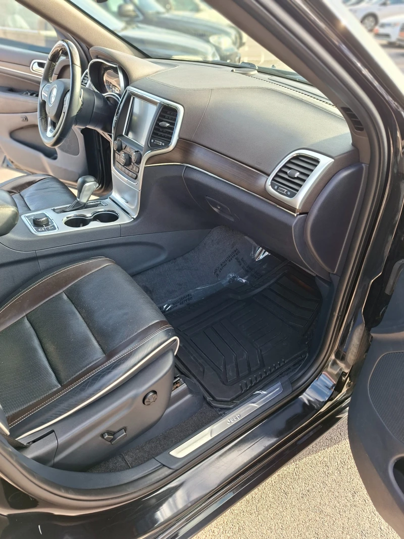 Jeep Grand cherokee OVERLAND 5.7 HEMI, снимка 12 - Автомобили и джипове - 52353168