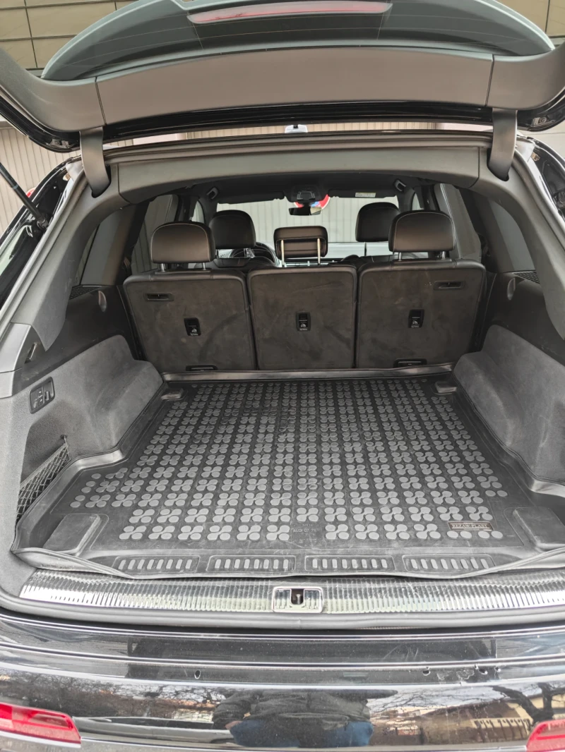 Audi SQ7, снимка 7 - Автомобили и джипове - 52752572