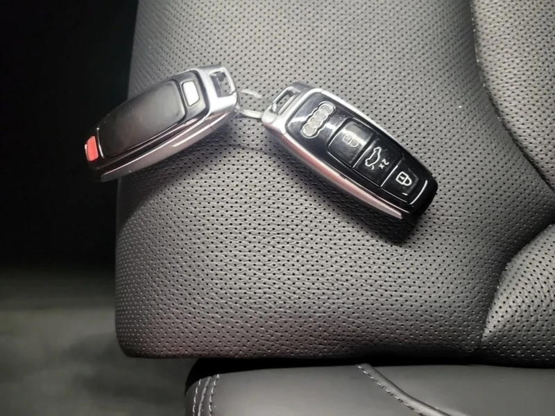 Audi Q8  55 TFSI e Quattro Plug-In Hybrid, снимка 8 - Автомобили и джипове - 53330625