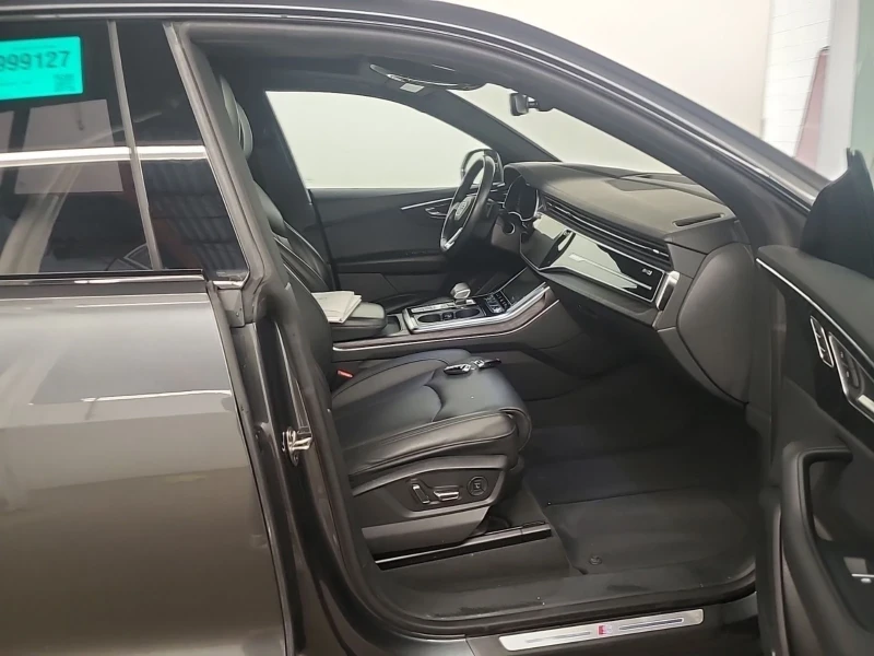 Audi Q8  55 TFSI e Quattro Plug-In Hybrid, снимка 6 - Автомобили и джипове - 53330625