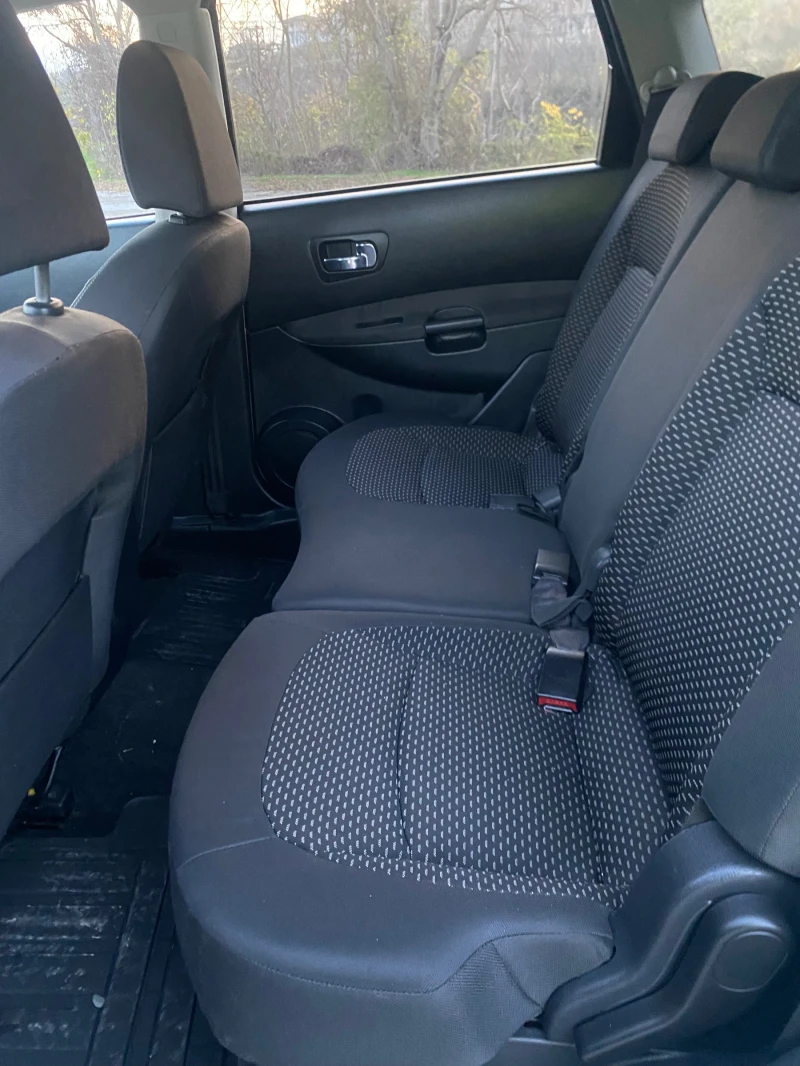 Nissan Qashqai 1.5 DCI 7 МЕСТА, снимка 9 - Автомобили и джипове - 53343460