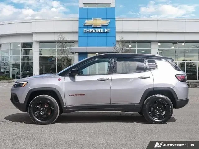 Jeep Compass / Trailhawk Elite / ПАНОРАМА / ОБДУХВАНЕ И ПОДГРЕВ, снимка 2 - Автомобили и джипове - 53338343