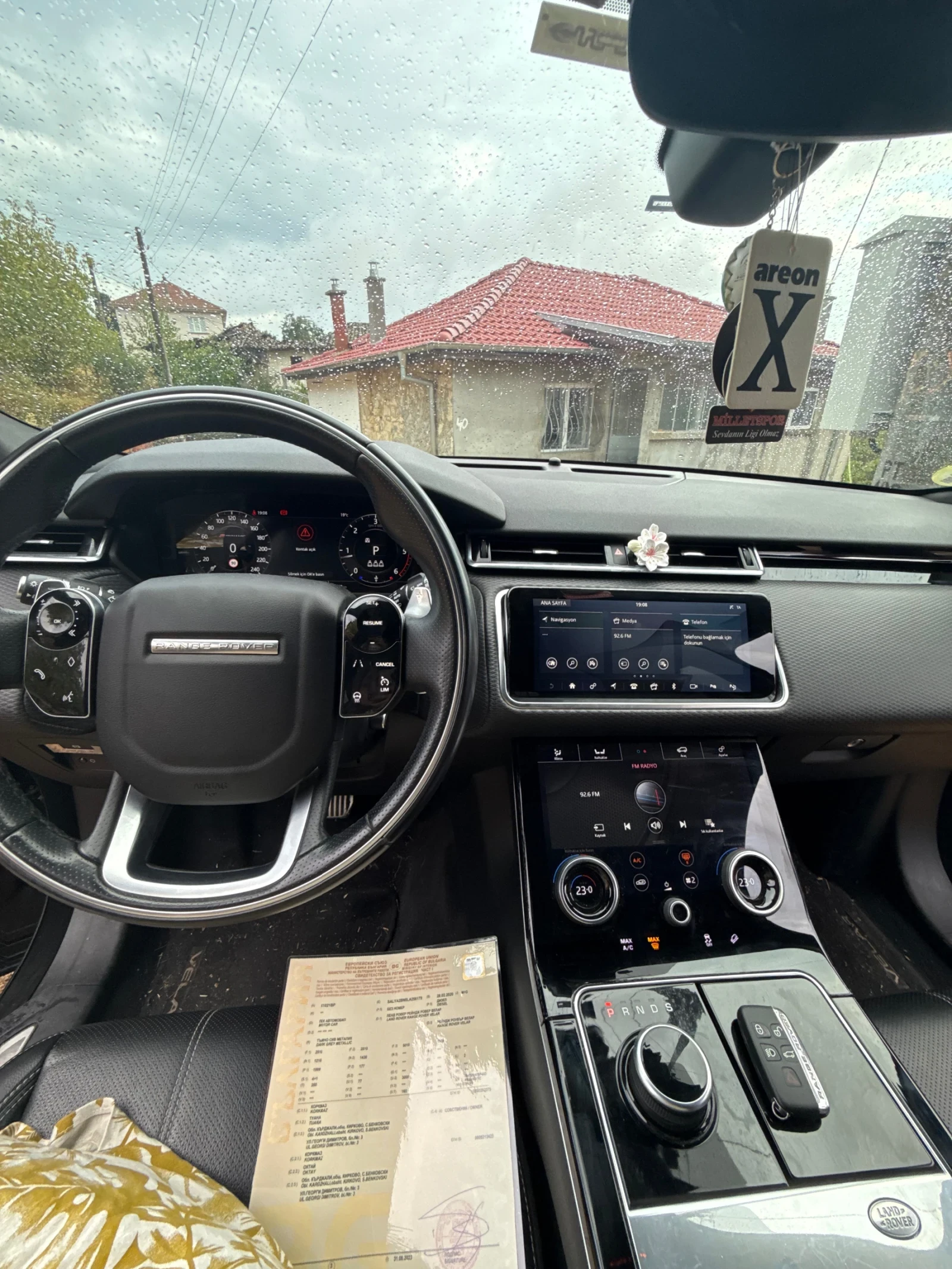 Land Rover Range Rover Velar  - изображение 8