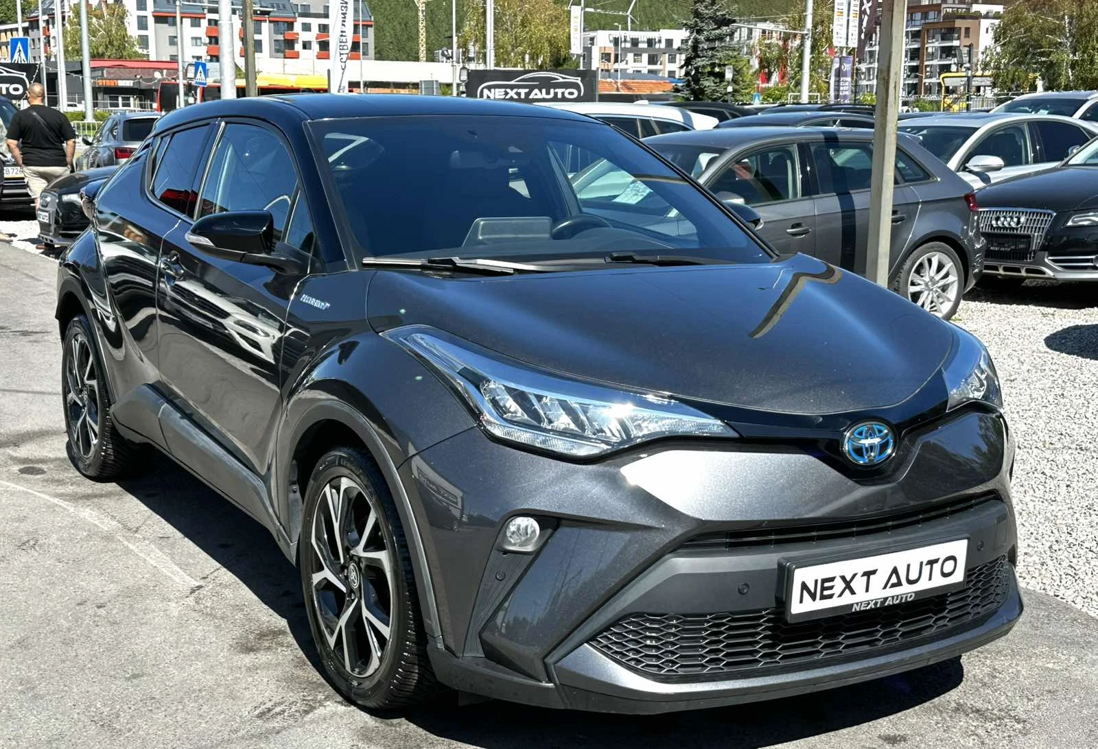 Toyota C-HR 2.0HYBRID 184HP LED LANE ASSIST DISTRONIC  - изображение 3