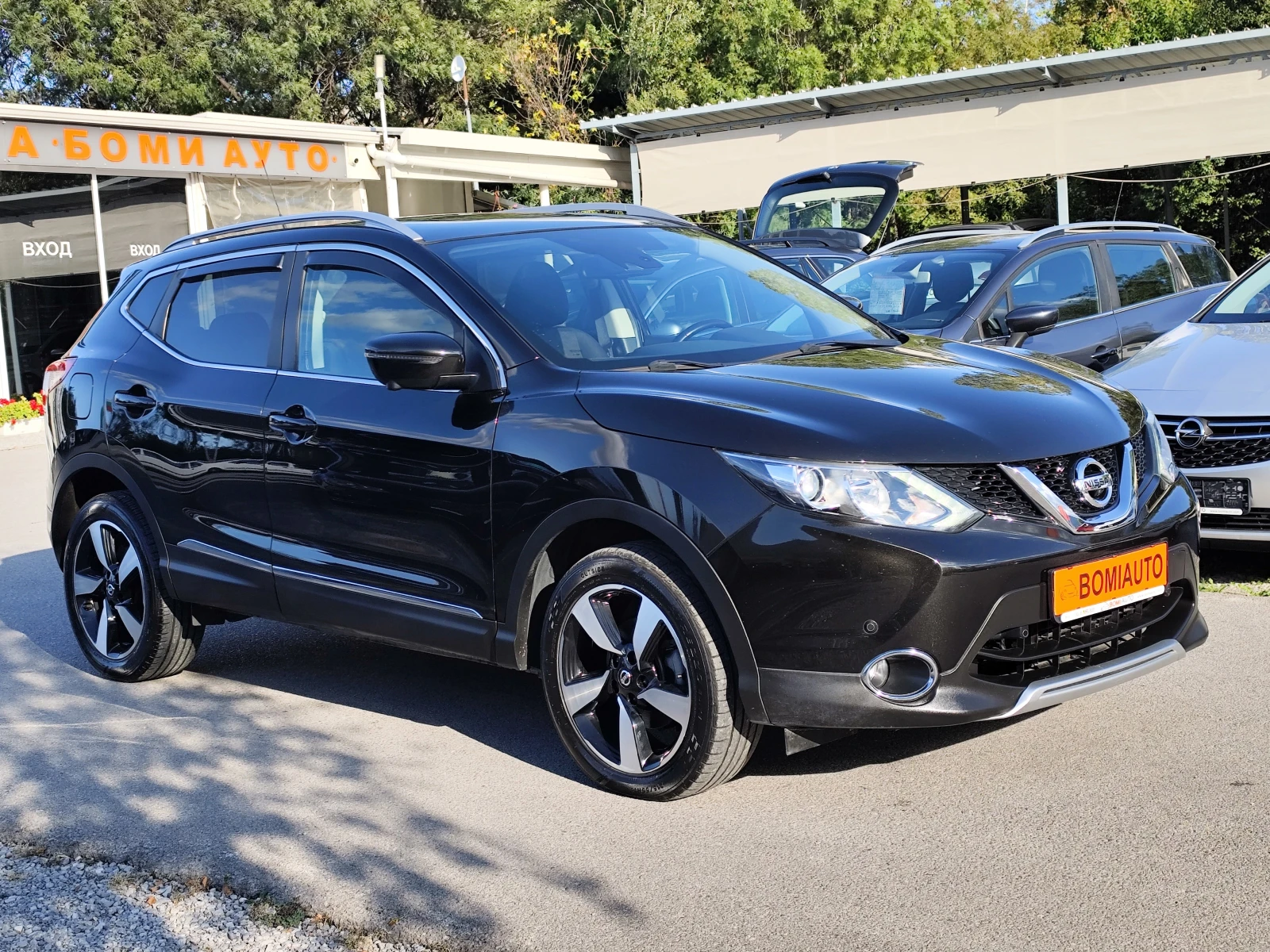Nissan Qashqai 1.6DCi* 4X4* EURO6B* LED* NAVI* CAM 360* ПАНОРАМА* - изображение 2