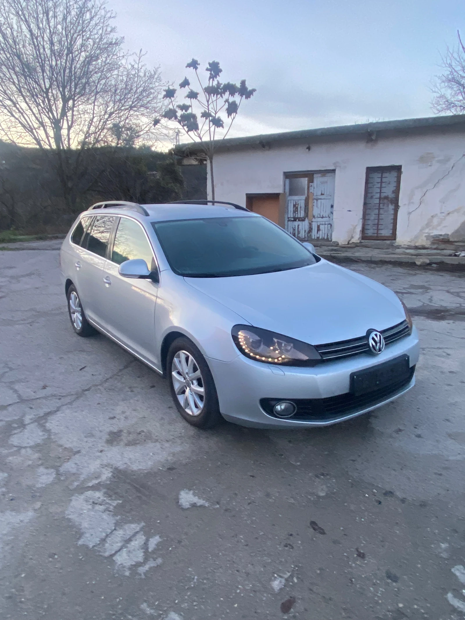 VW Golf 1.6 105к.с, снимка 8 - Автомобили и джипове - 53343460