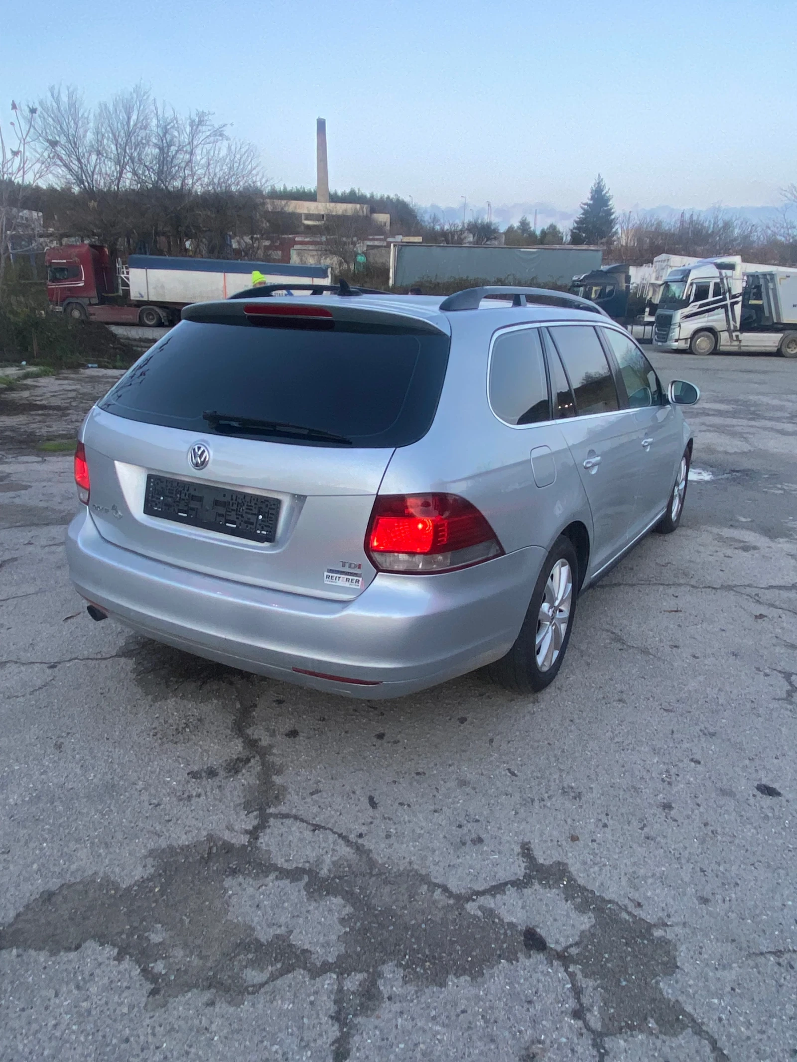 VW Golf 1.6 105к.с, снимка 6 - Автомобили и джипове - 53343460