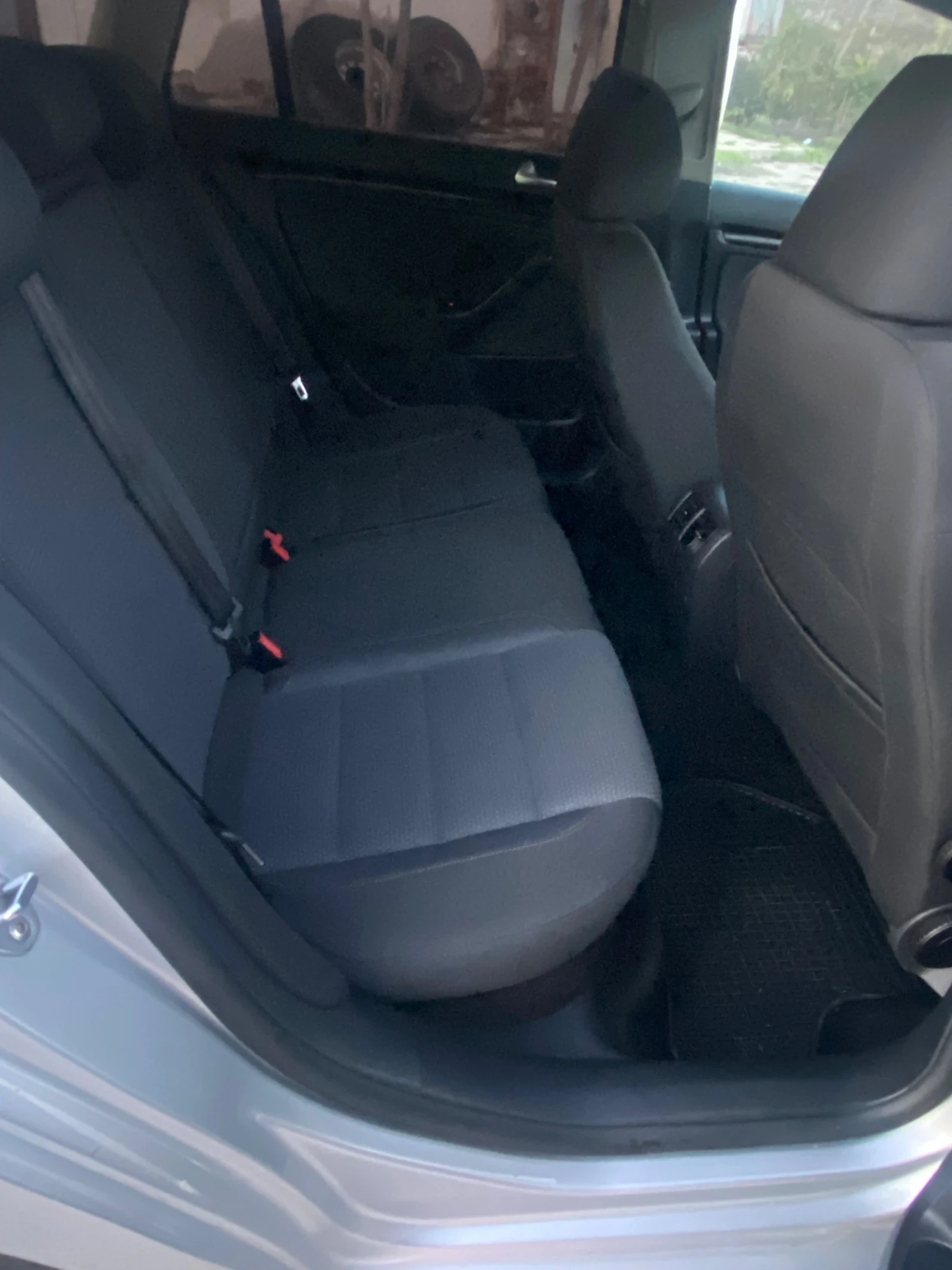 VW Golf 1.6 105к.с, снимка 14 - Автомобили и джипове - 53343460