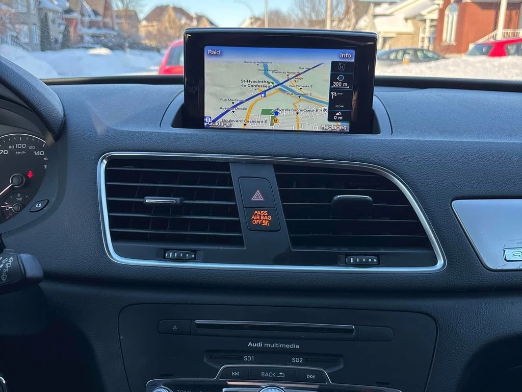 Audi Q3 * Komfort * CARFAX * �������� * PANO | Mobile.bg � ����������� 9