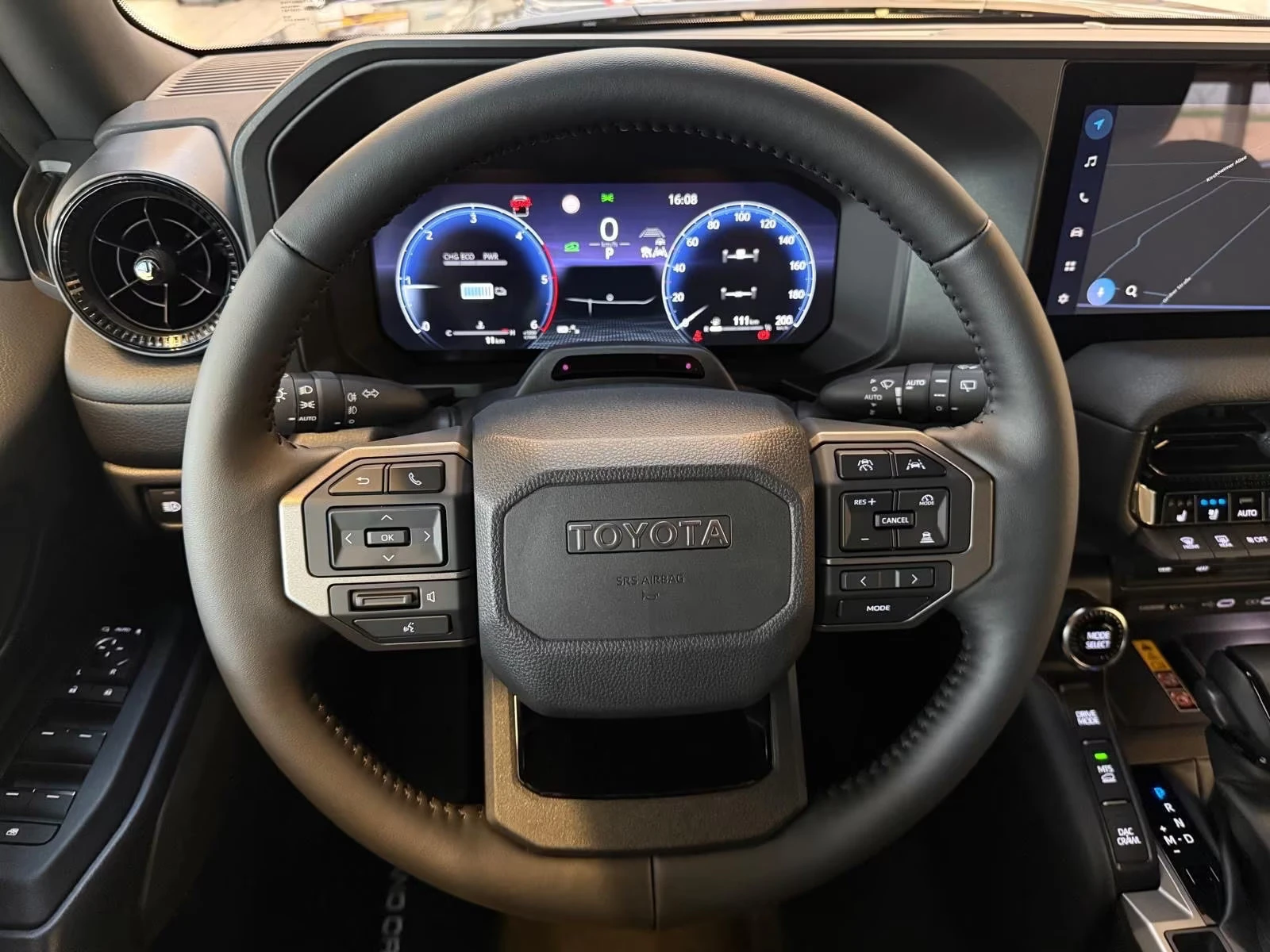 Toyota Land cruiser НОВ!/LC250/205HP/EXECUTIVE/360/NAVI/LED/KLESS/202q, снимка 9 - Автомобили и джипове - 54290163