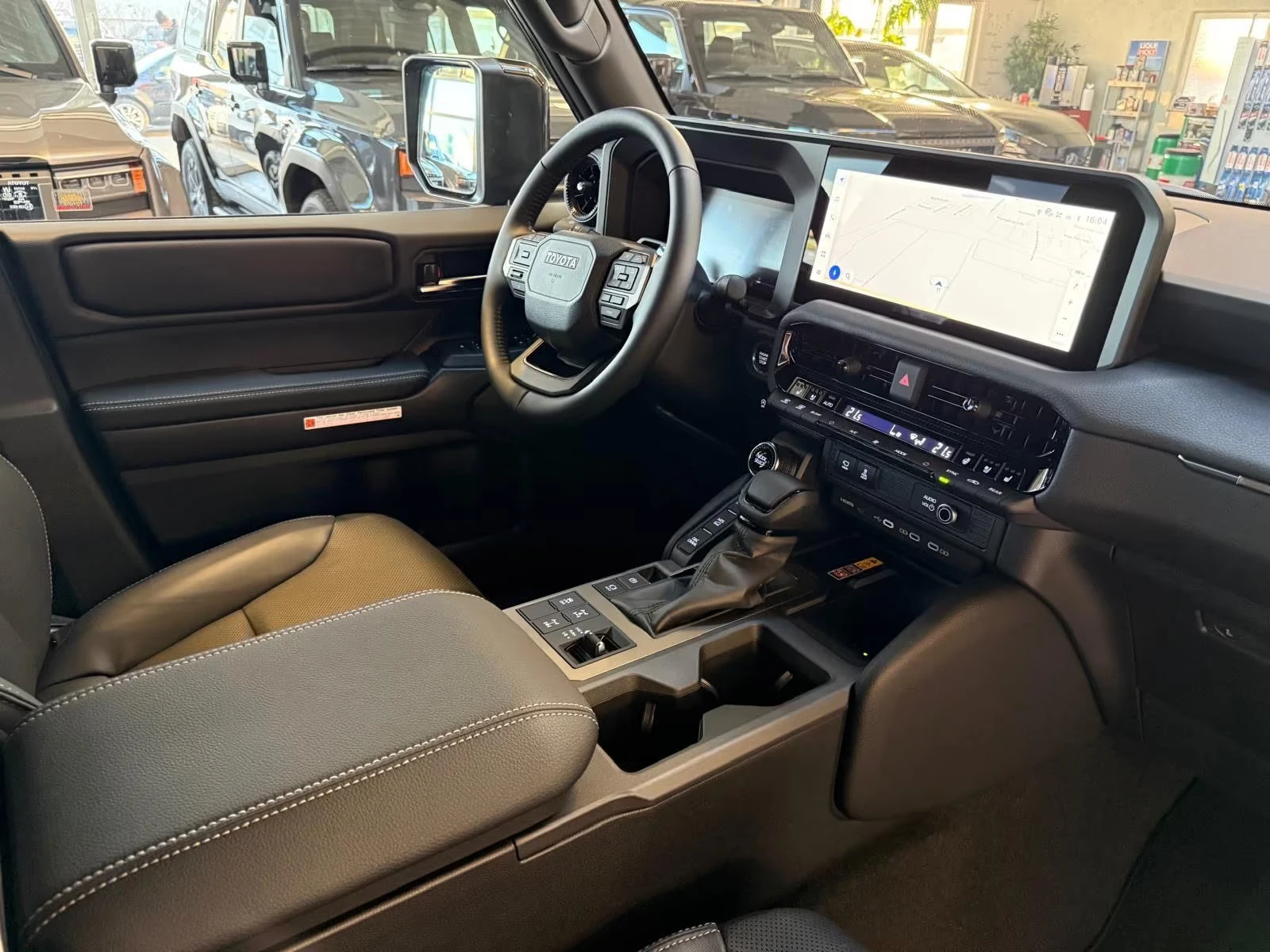 Toyota Land cruiser НОВ!/LC250/205HP/EXECUTIVE/360/NAVI/LED/KLESS/202q, снимка 14 - Автомобили и джипове - 54290163