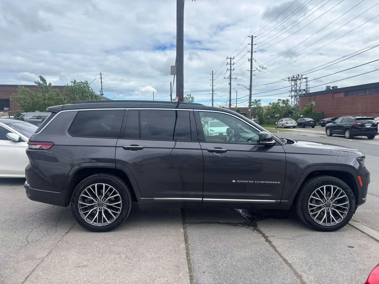Jeep Grand cherokee L Summit Reserve/ДИСТРОНИК/360, снимка 4 - Автомобили и джипове - 55158023