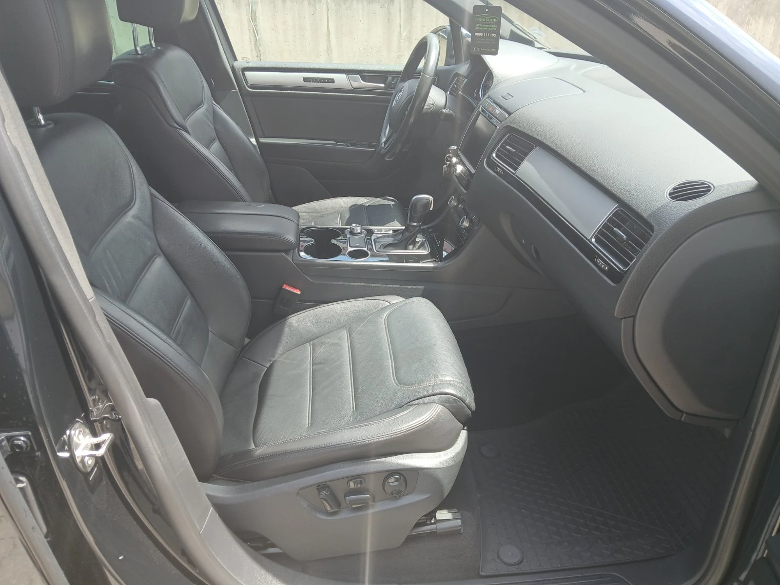 VW Touareg V6 3.0TDI* КОЖА* ПОДГРЕВ* , снимка 13 - Автомобили и джипове - 55347982