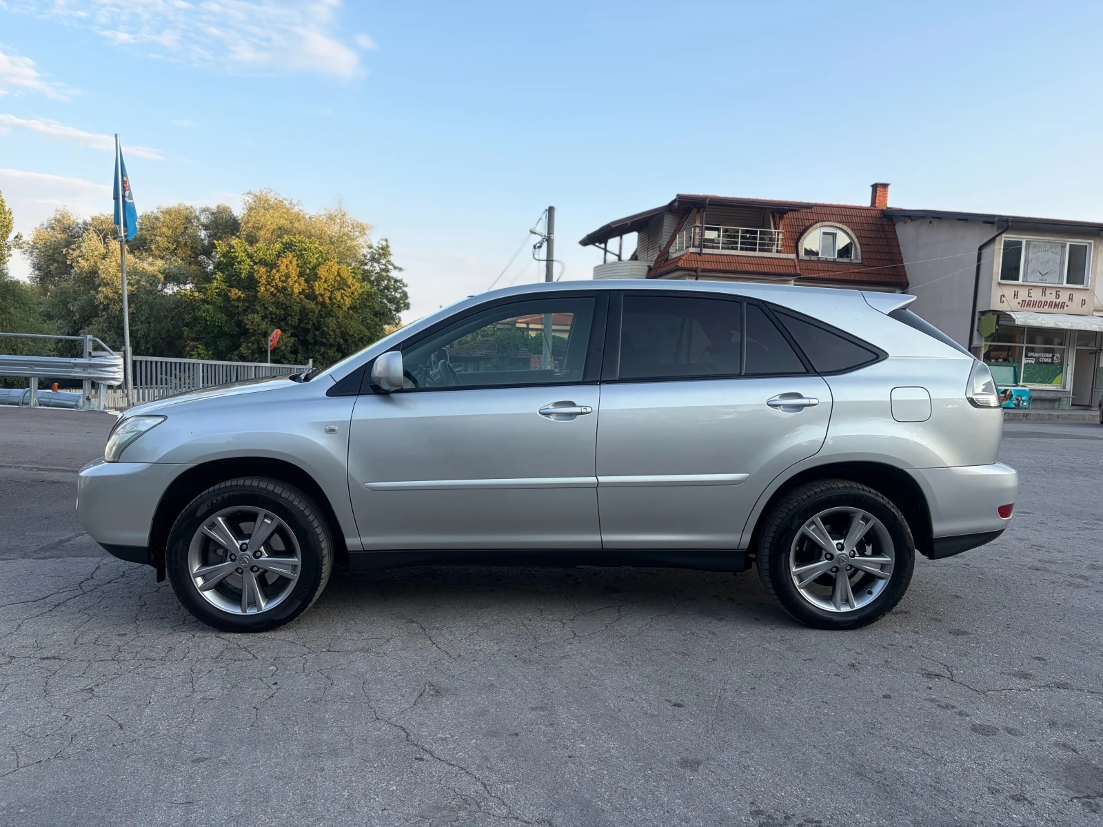 Lexus RX 400h, снимка 3 - Автомобили и джипове - 55441556