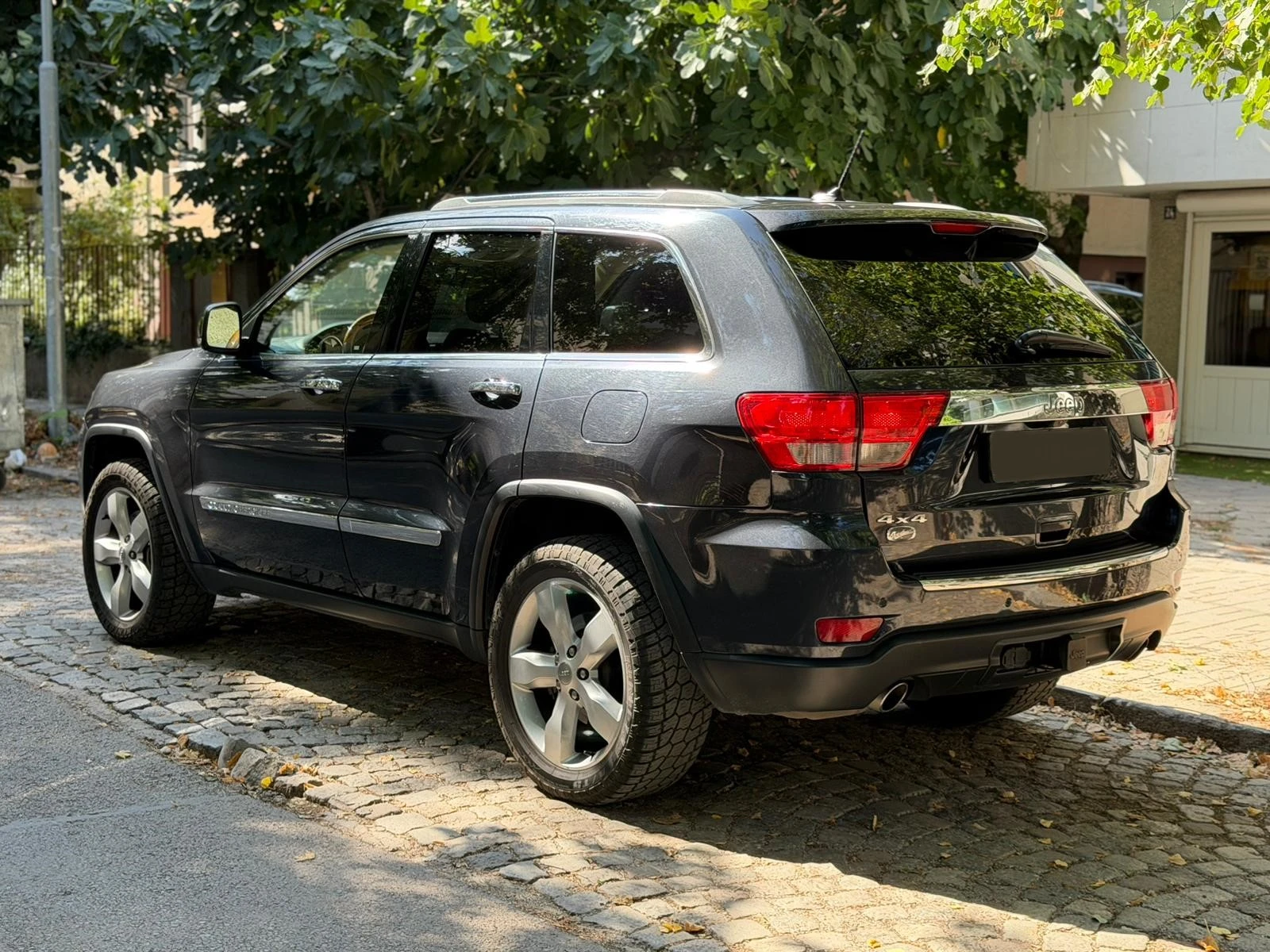 Jeep Grand cherokee 5.7 Overland, снимка 3 - Автомобили и джипове - 55847239