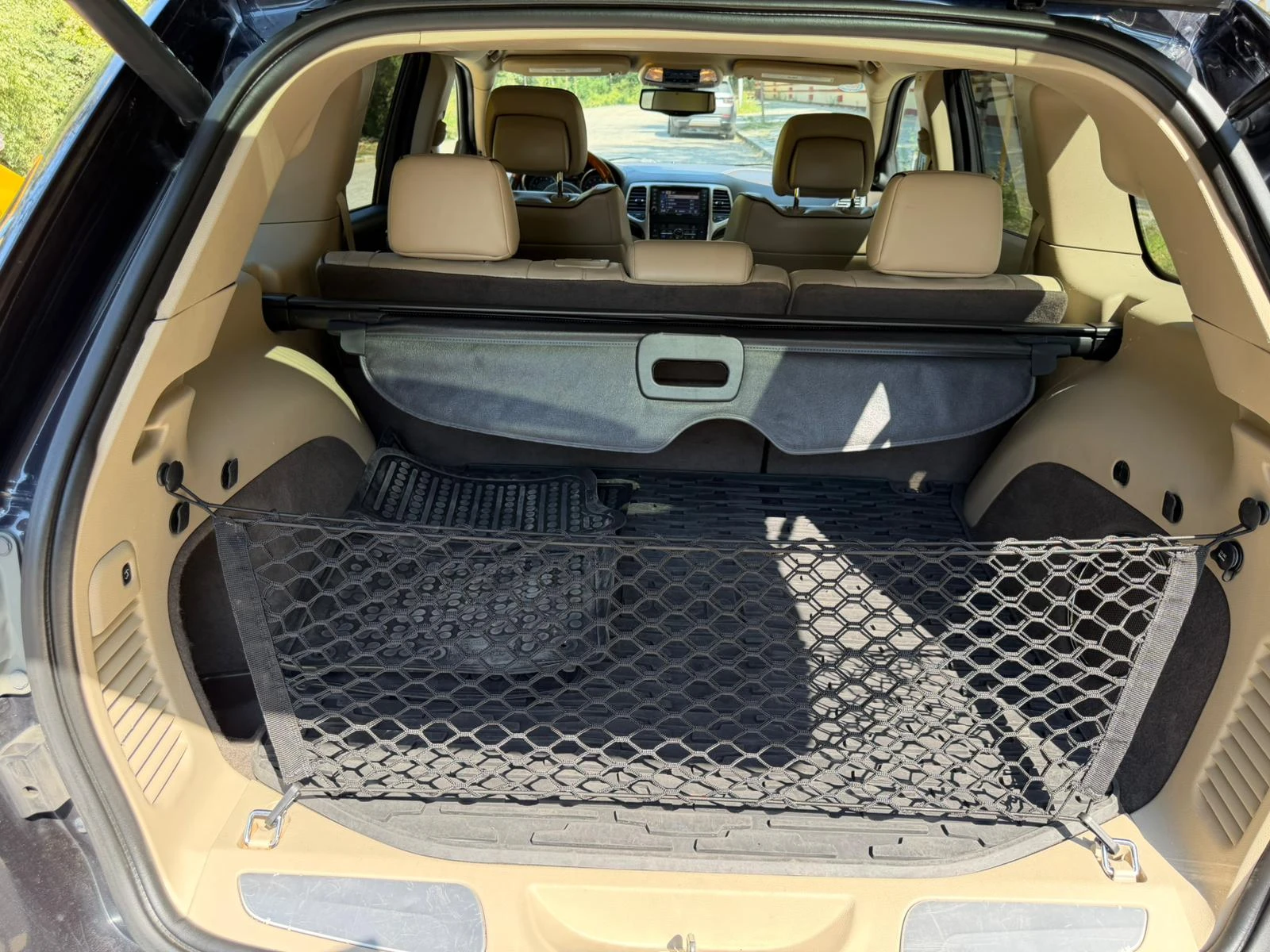 Jeep Grand cherokee 5.7 Overland, снимка 17 - Автомобили и джипове - 55847239