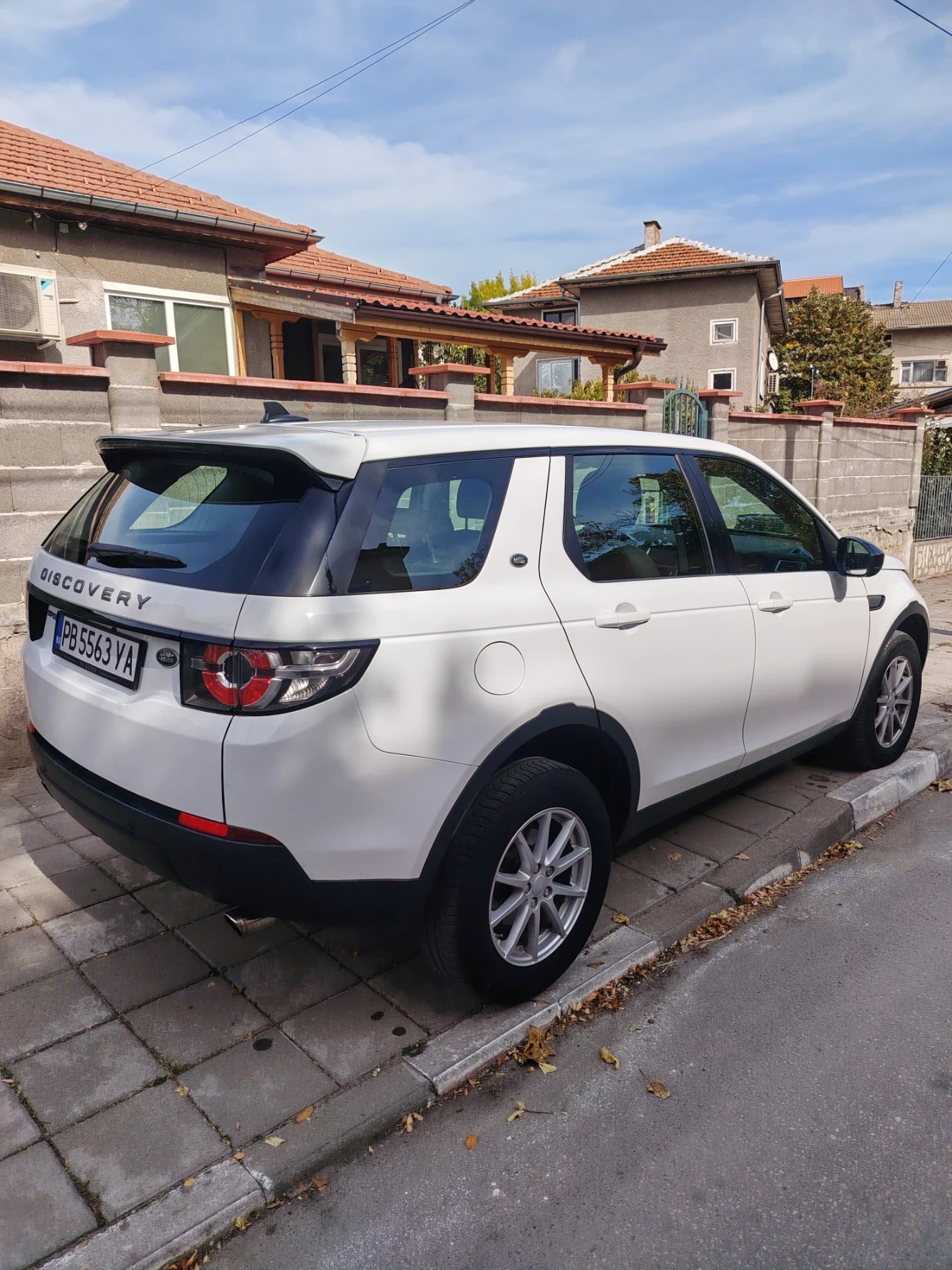 Land Rover Discovery Sport, снимка 3 - Автомобили и джипове - 56449431
