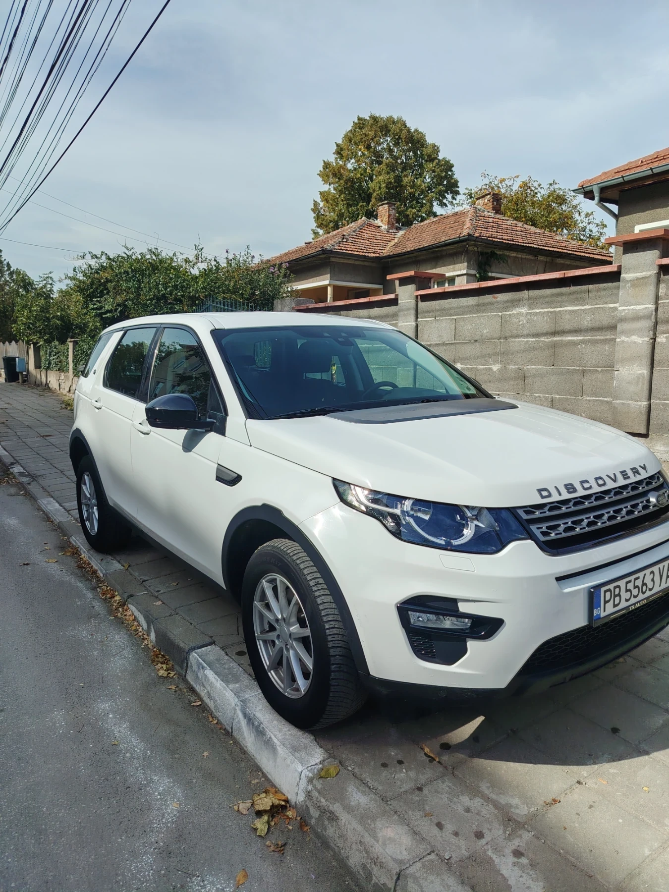 Land Rover Discovery Sport, снимка 5 - Автомобили и джипове - 56449431