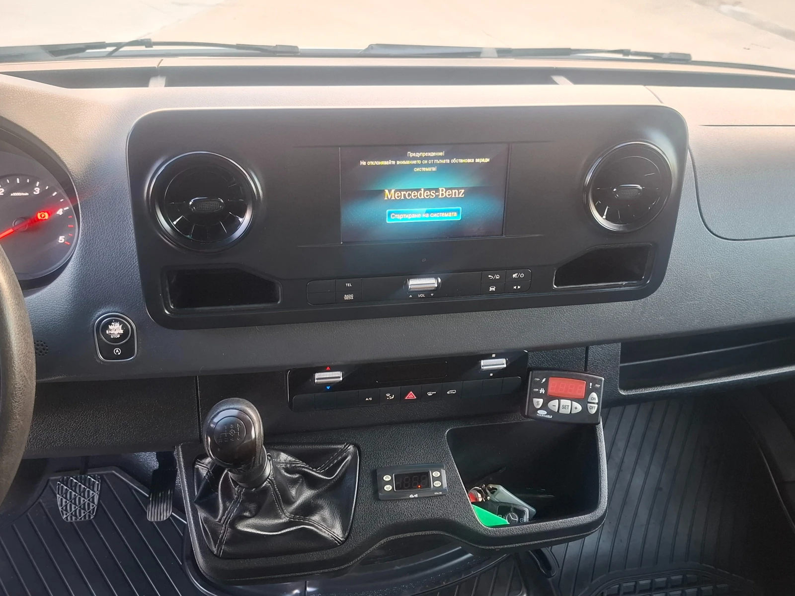 Mercedes-Benz Sprinter 416 До3.5т/Euro6/Клима/220V - изображение 8