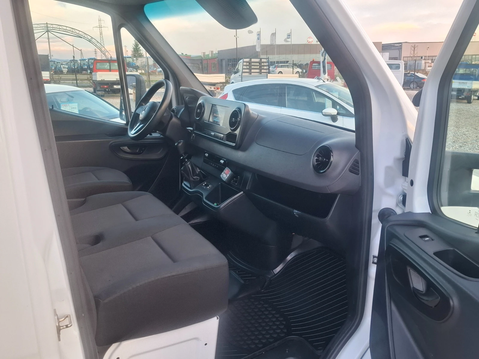 Mercedes-Benz Sprinter 416 До3.5т/Euro6/Клима/220V - изображение 10