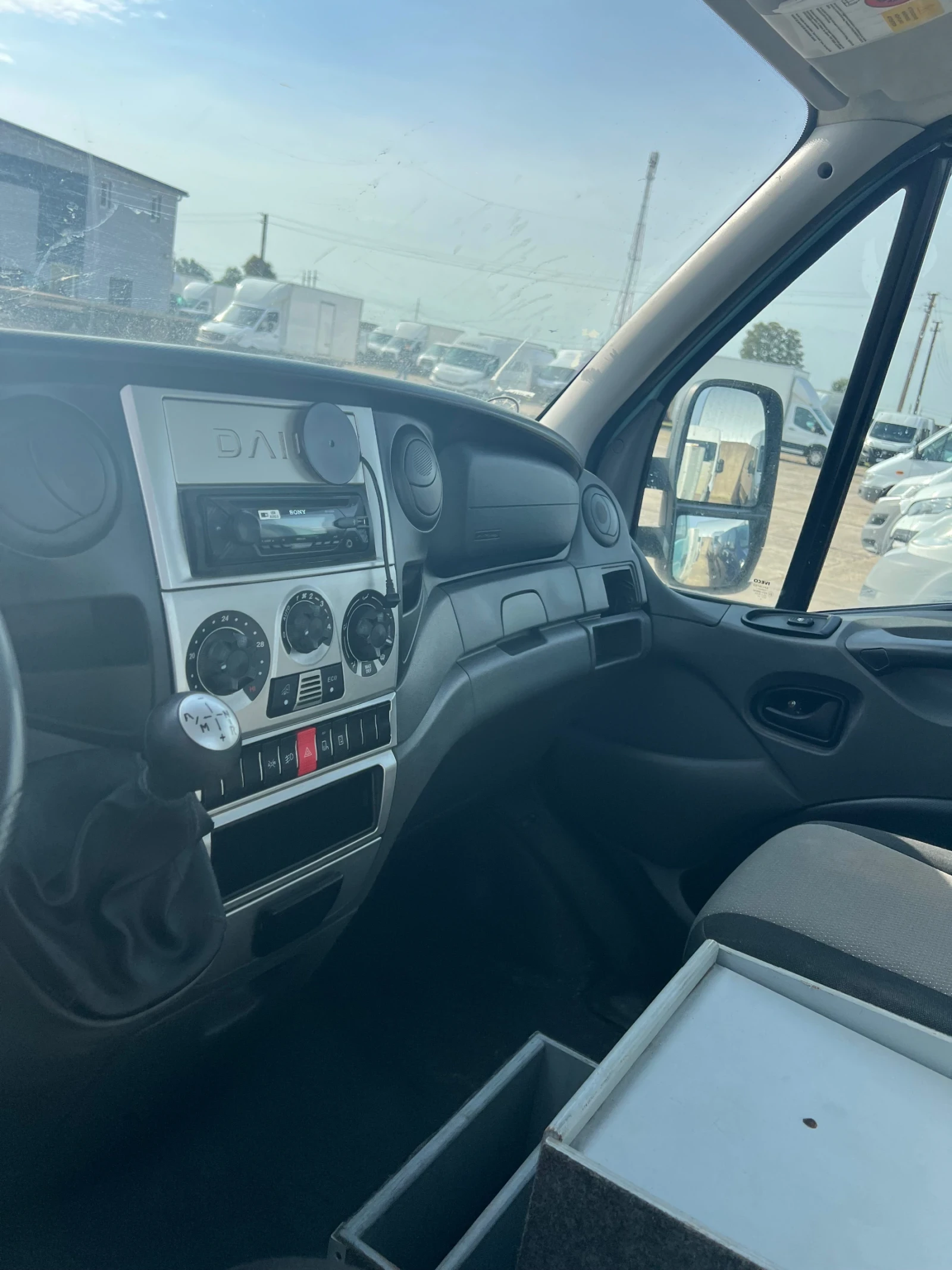Iveco Daily, снимка 5 - Бусове и автобуси - 56293954